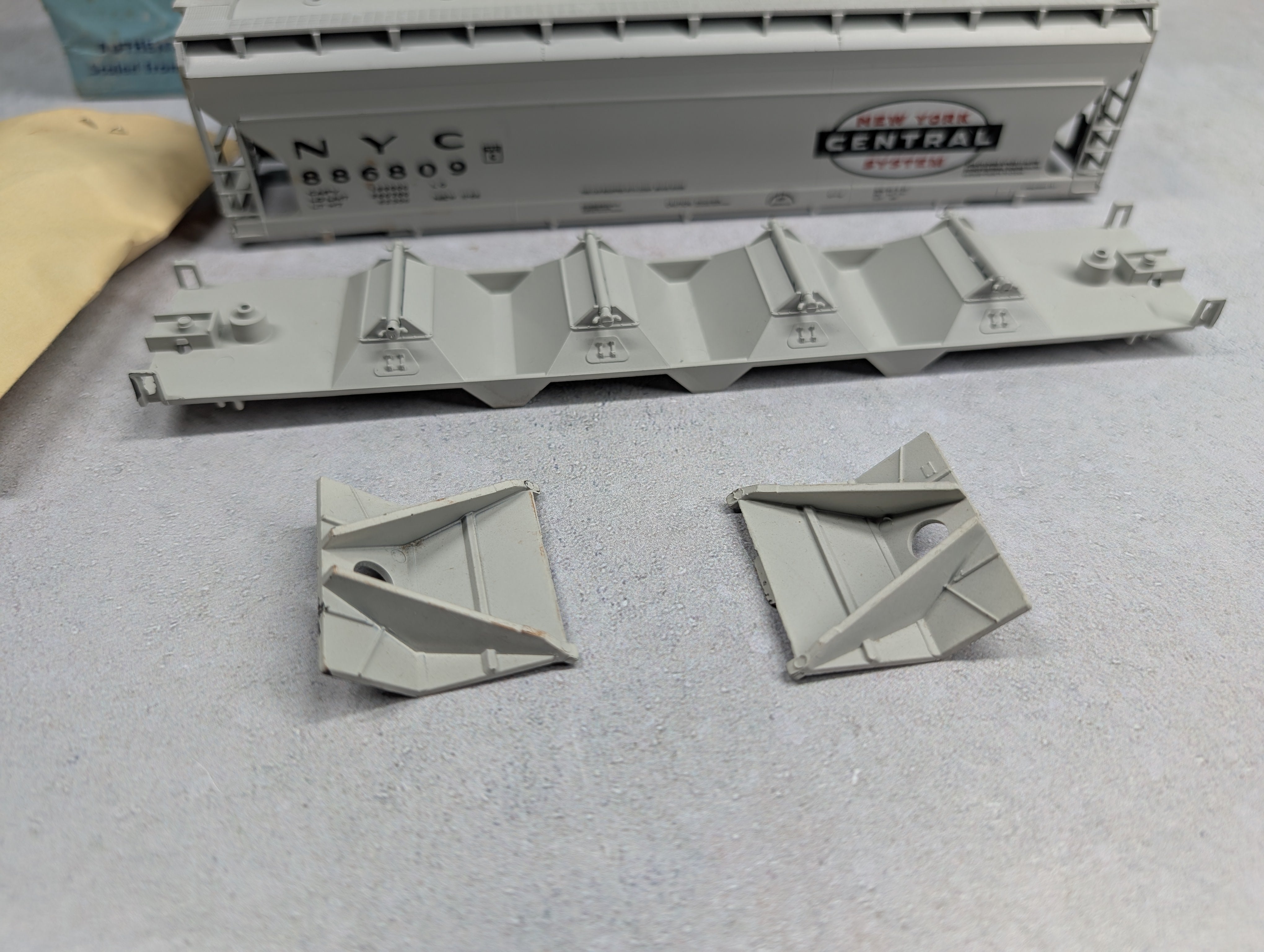 USED Bev-Bel 338 HO Scale 4 Bay ACF Center Flow Hopper New York Central NYC #886809 KIT