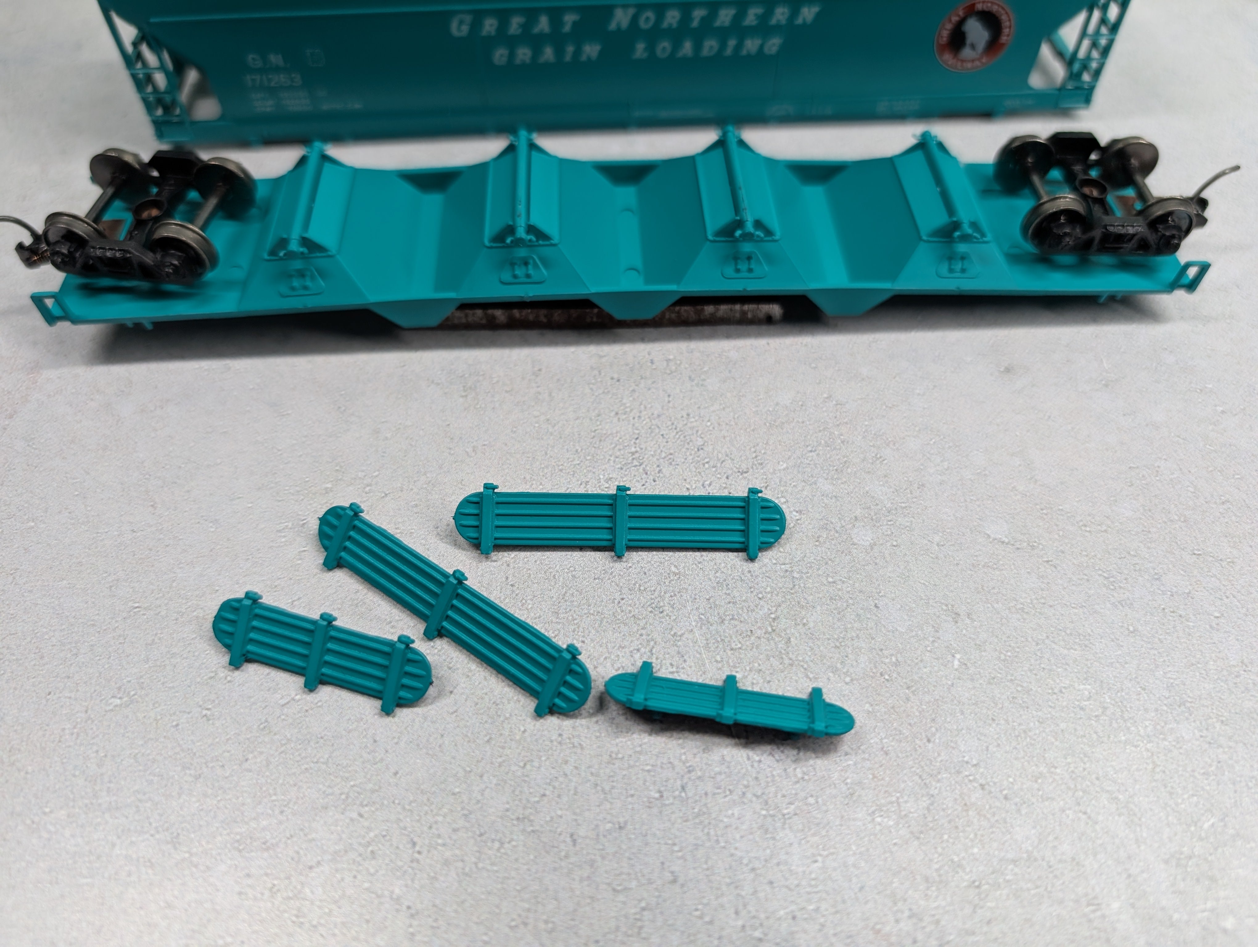 USED Athearn 1906 HO Scale 4 Bay ACF Center Flow Hopper Great Northern GN #171263 KIT