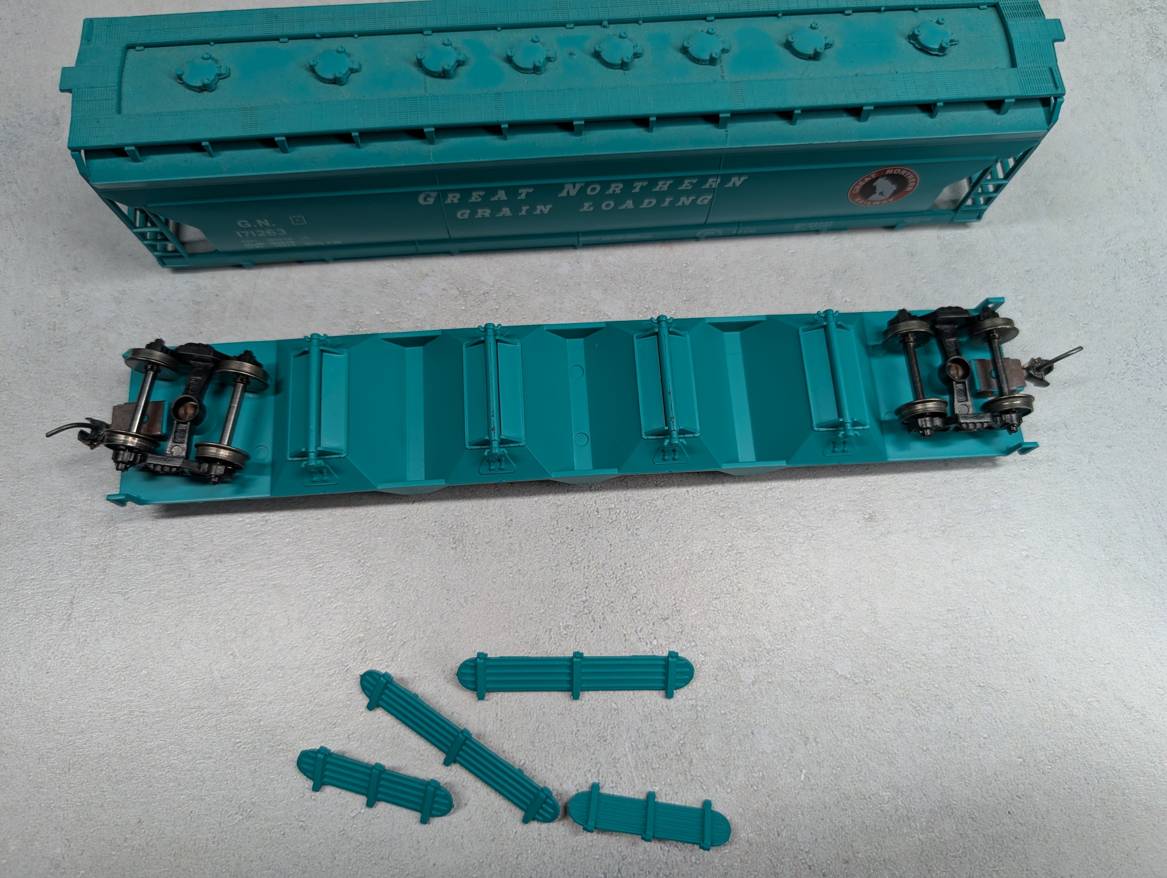 USED Athearn 1906 HO Scale 4 Bay ACF Center Flow Hopper Great Northern GN #171263 KIT
