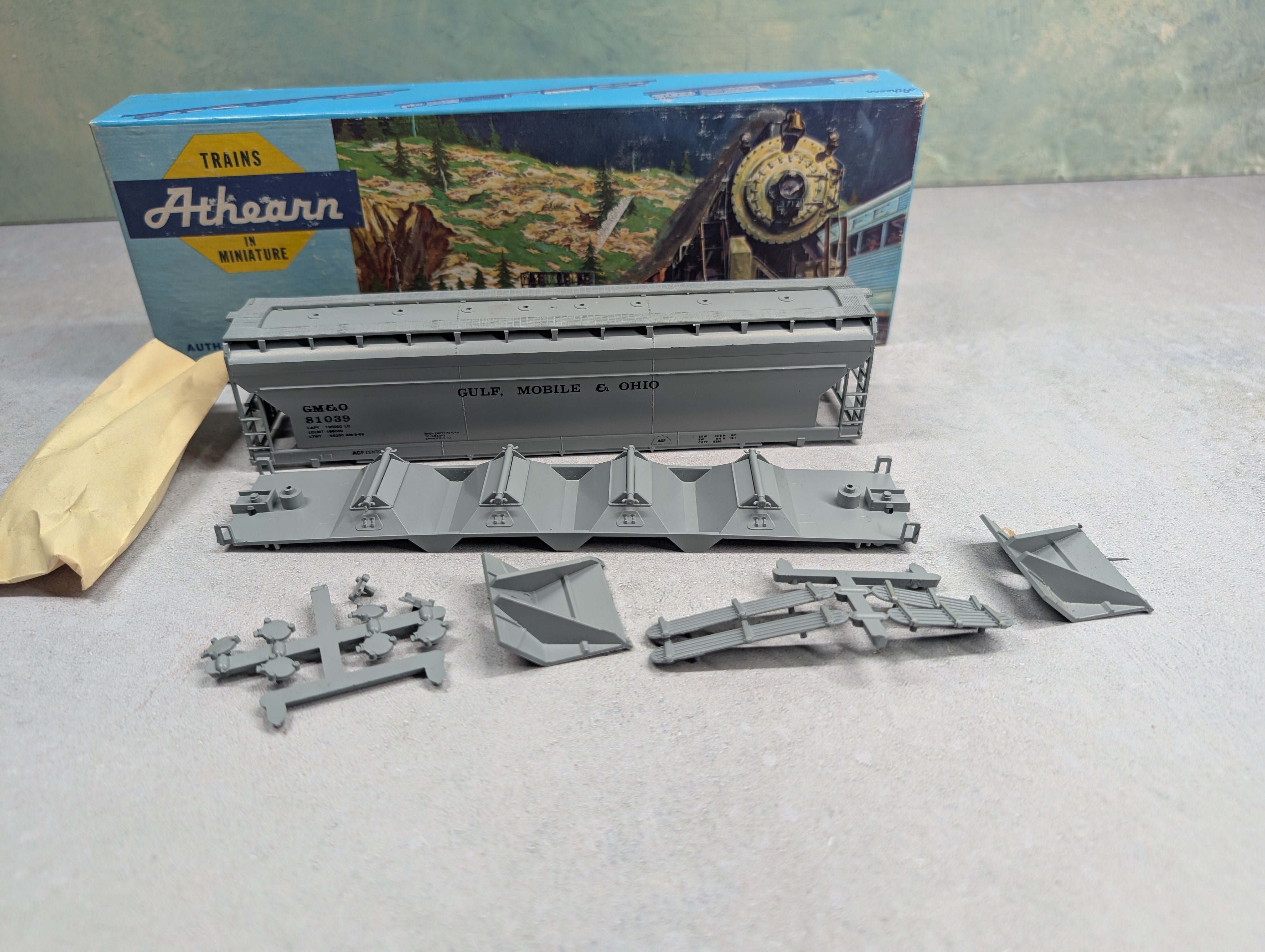 USED Athearn HO Scale 4 Bay ACF Center Flow Hopper Gulf Mobile & Ohio GM&O #81039 Con-Cor Custom KIT