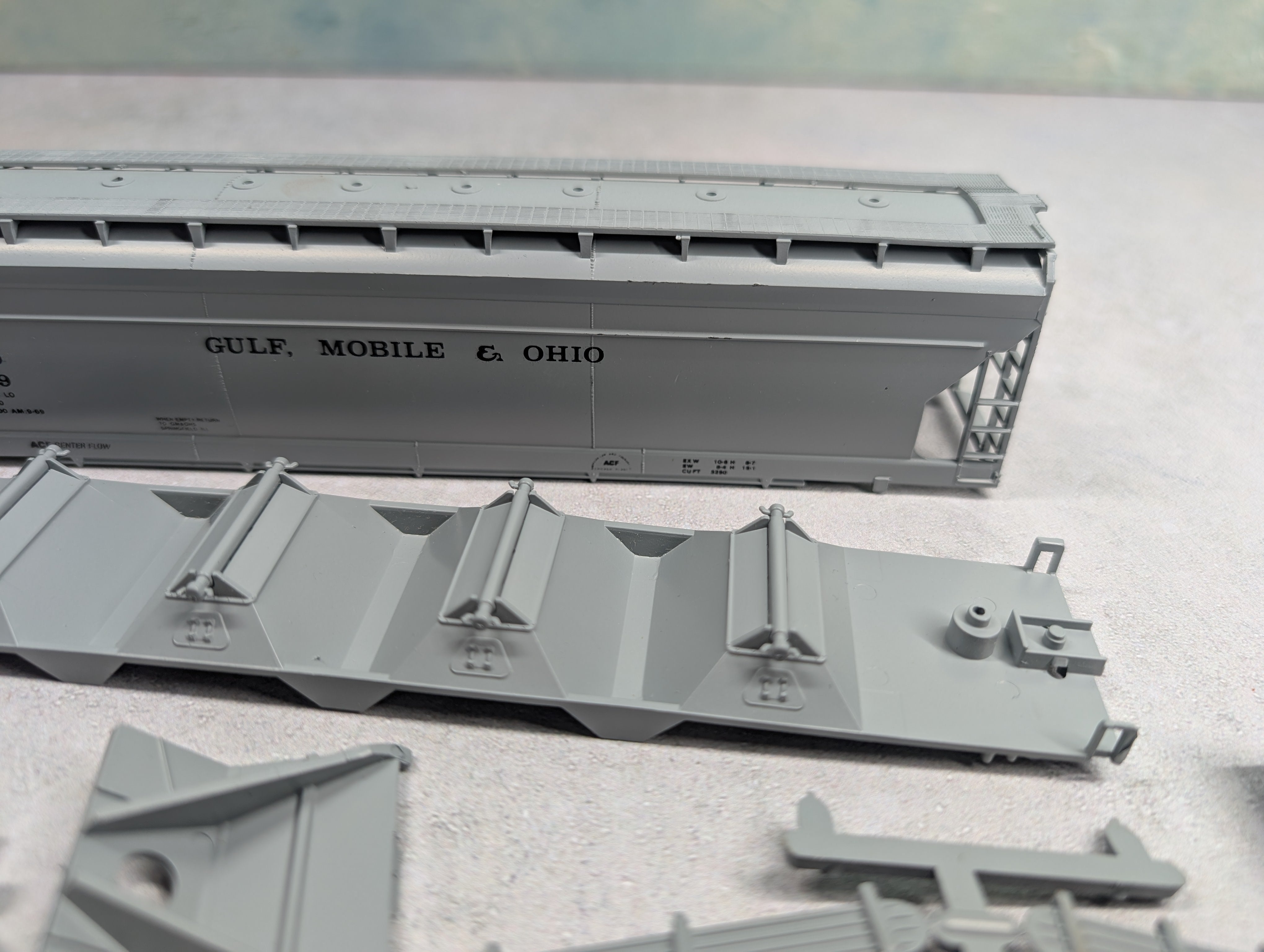 USED Athearn HO Scale 4 Bay ACF Center Flow Hopper Gulf Mobile & Ohio GM&O #81039 Con-Cor Custom KIT
