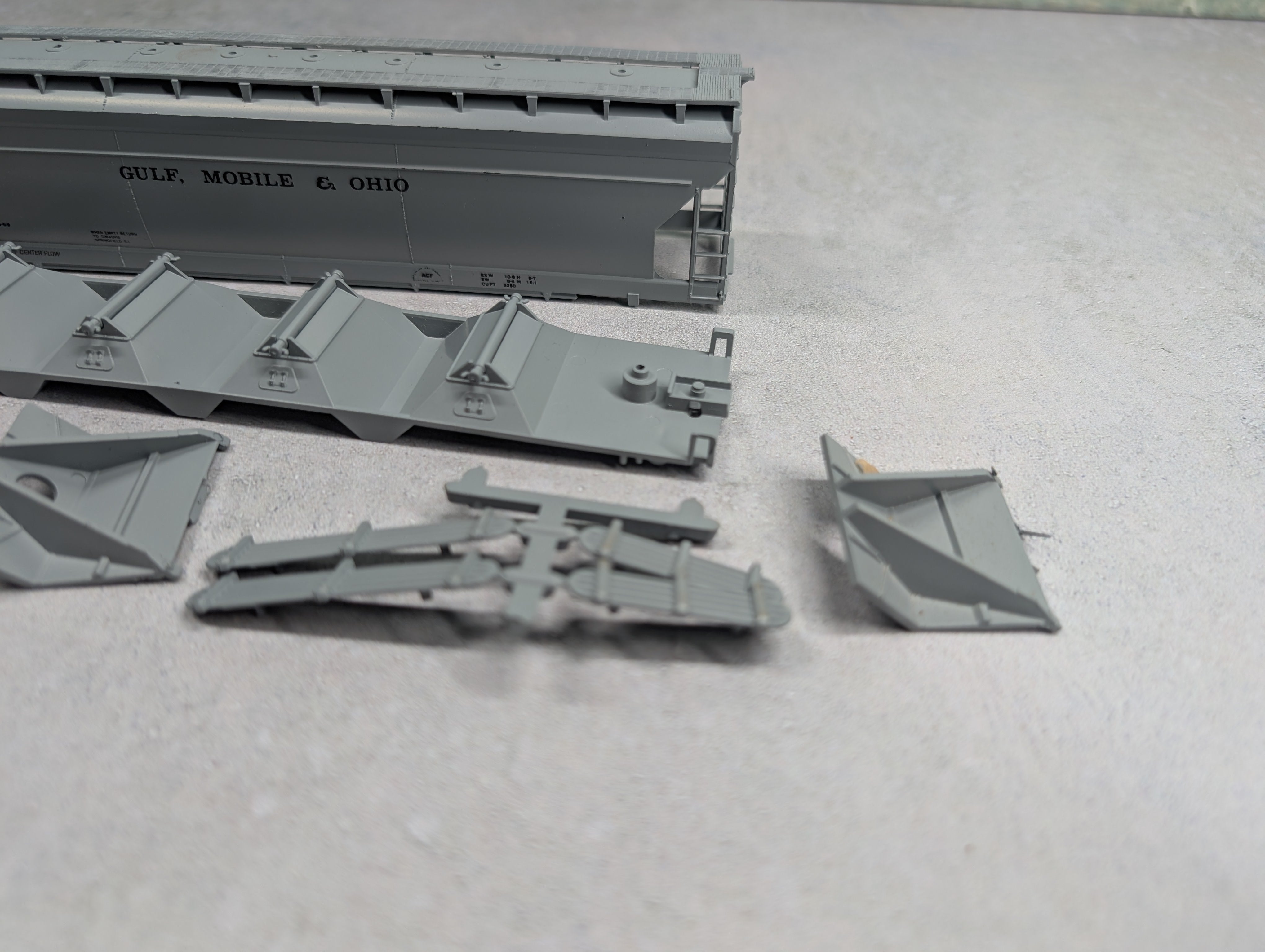 USED Athearn HO Scale 4 Bay ACF Center Flow Hopper Gulf Mobile & Ohio GM&O #81039 Con-Cor Custom KIT