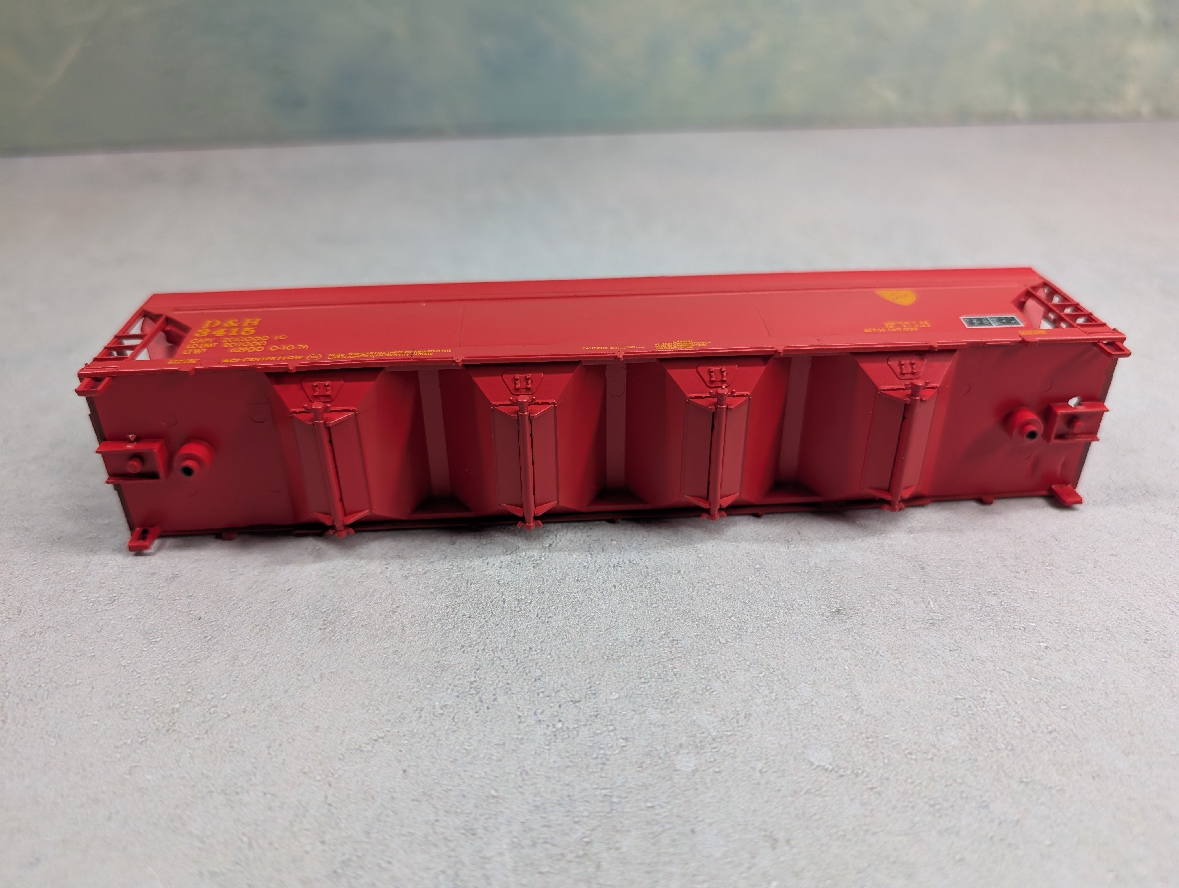 USED Bev-Bel 225 HO Scale 4 Bay ACF Center Flow Hopper Delaware and Hudson D&H #3415