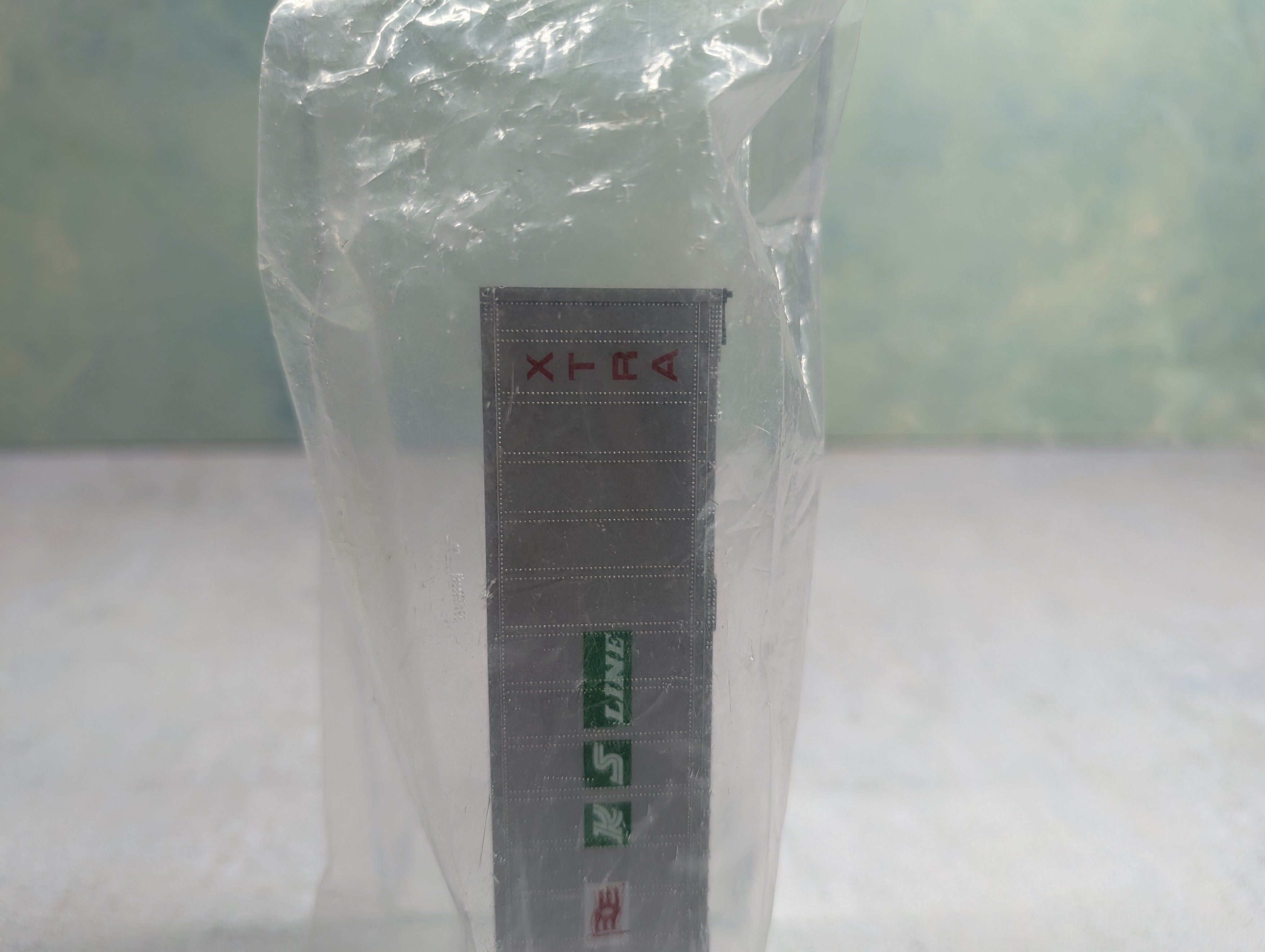 Athearn 5724 HO Scale 40' Smooth Side Container KS Line XTRU #8882293 Xtra