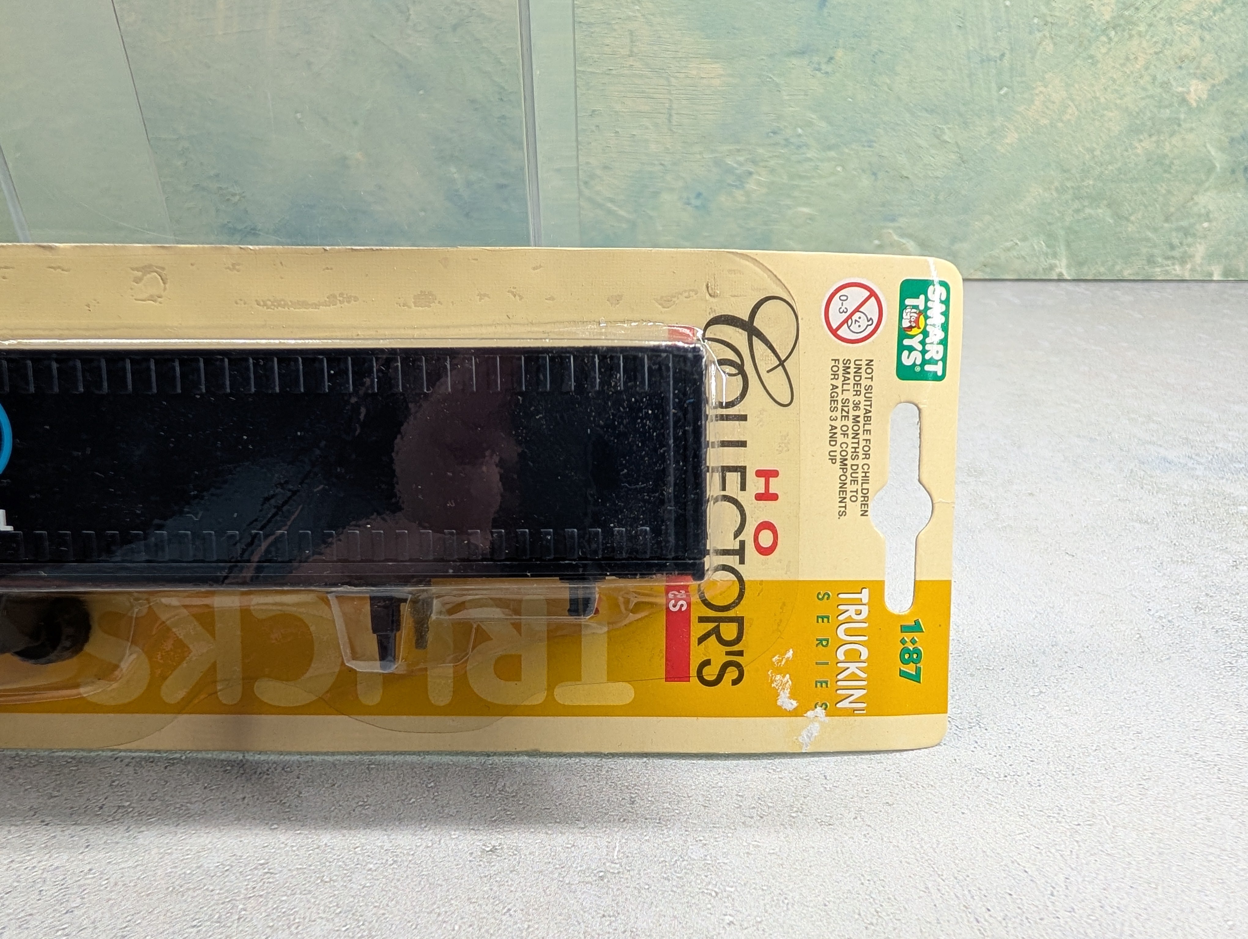 Smart Toys 20282 HO Scale 39' Trailer Kuhne & Nagel