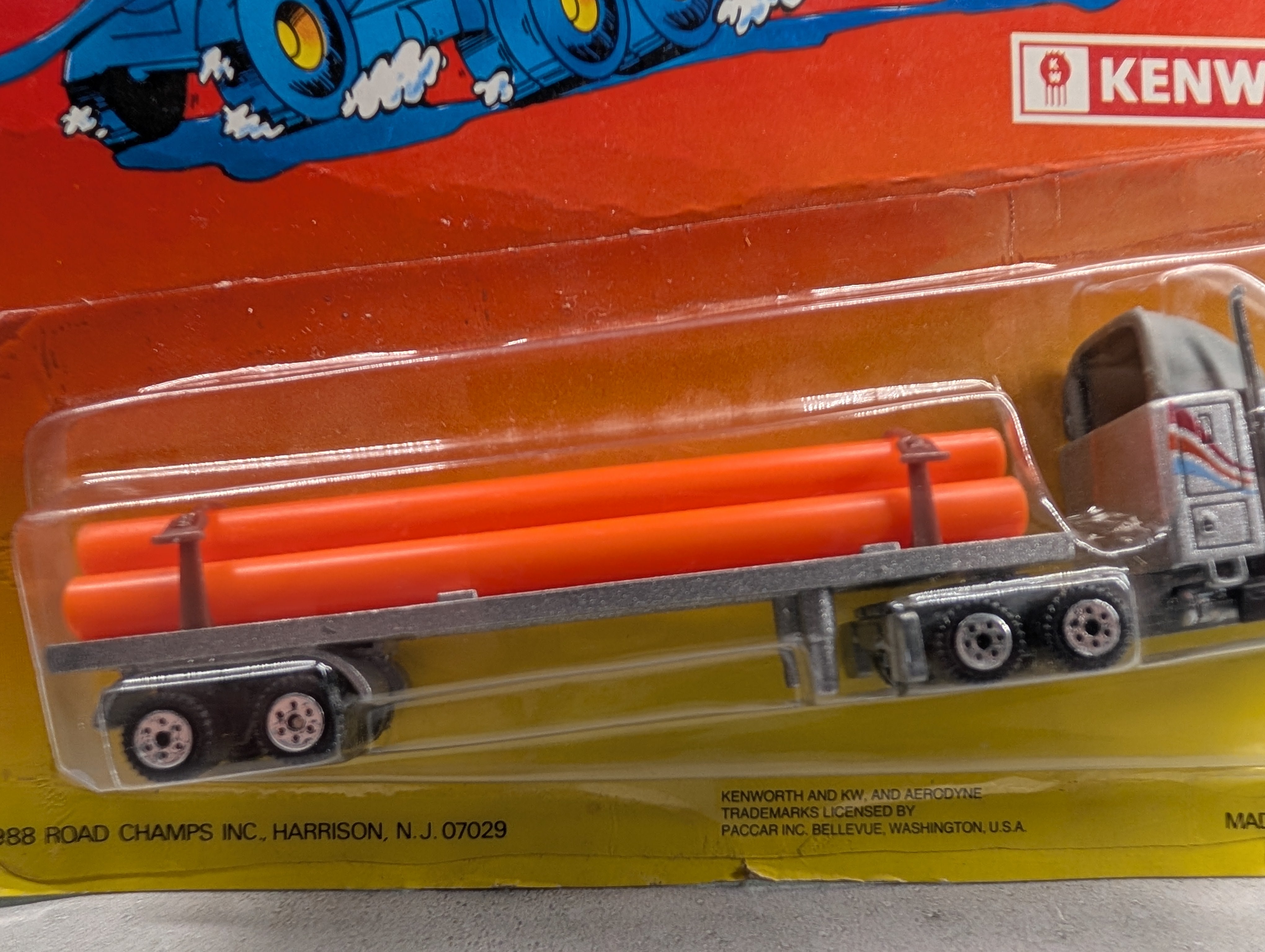 Road Champs 7372 HO Scale Kenworth Truck w/ Pipe Flat Trailer Anteater Detachable Cabs