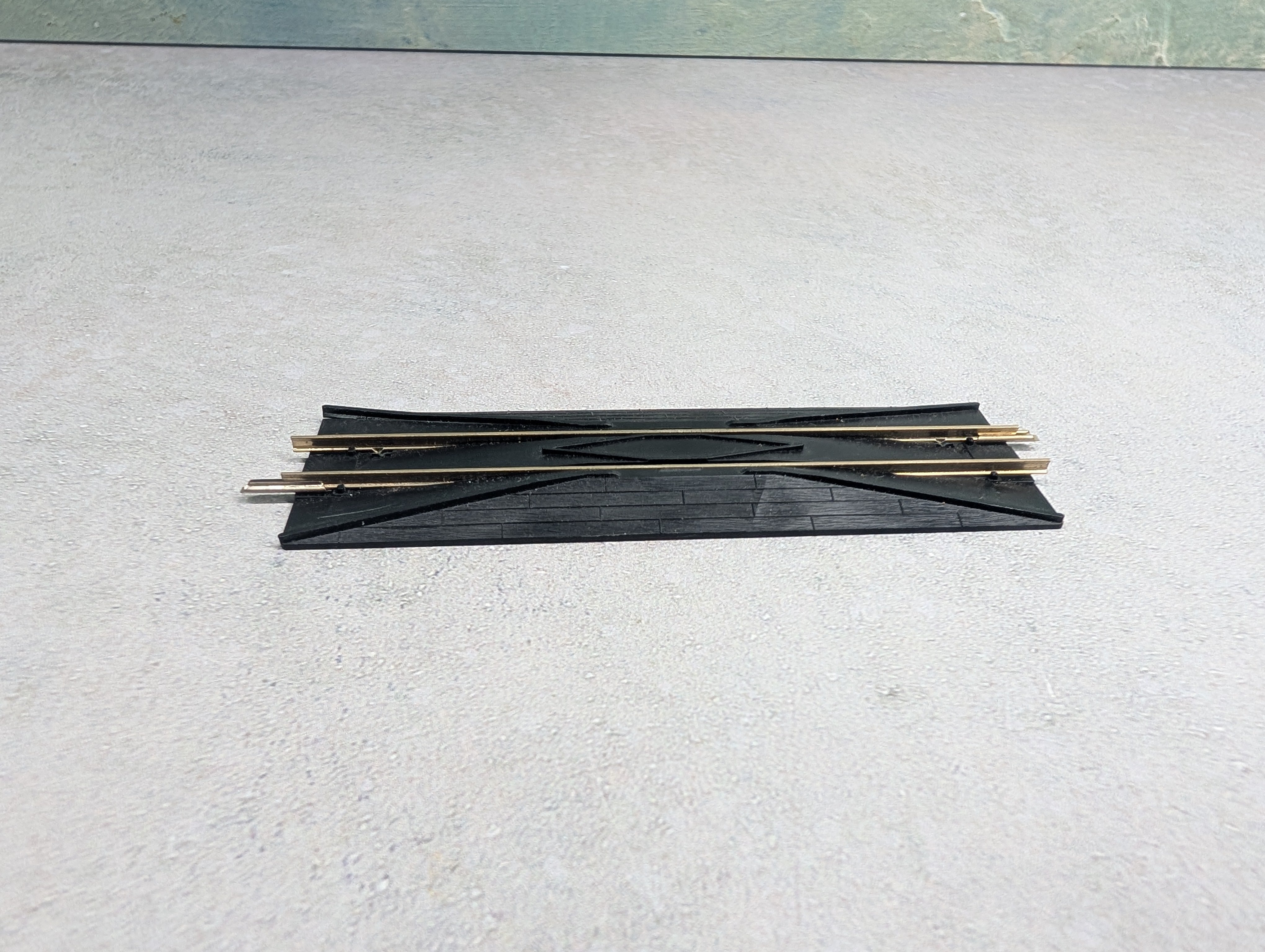 USED TRIX 4974 N Scale Rerailer Straight Track