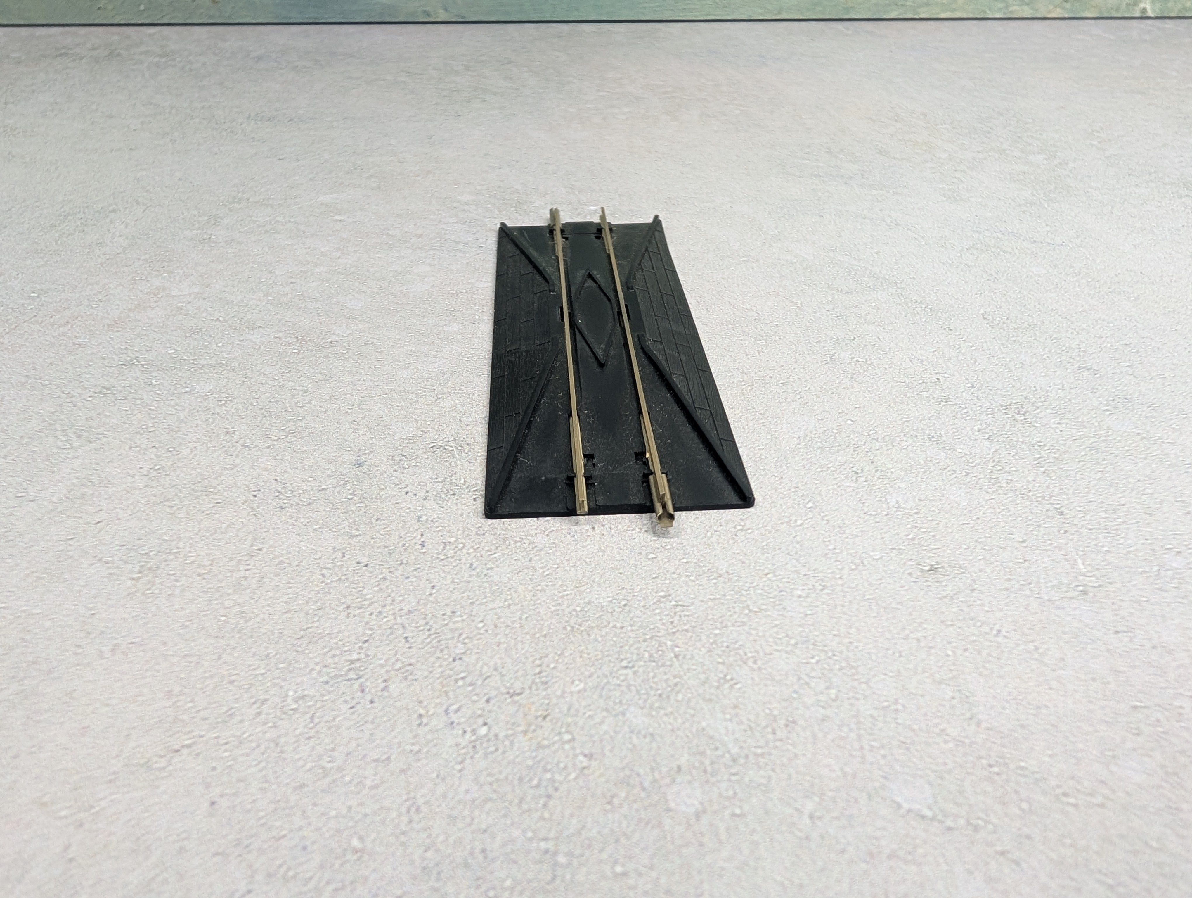 USED TRIX 4974 N Scale Rerailer Straight Track