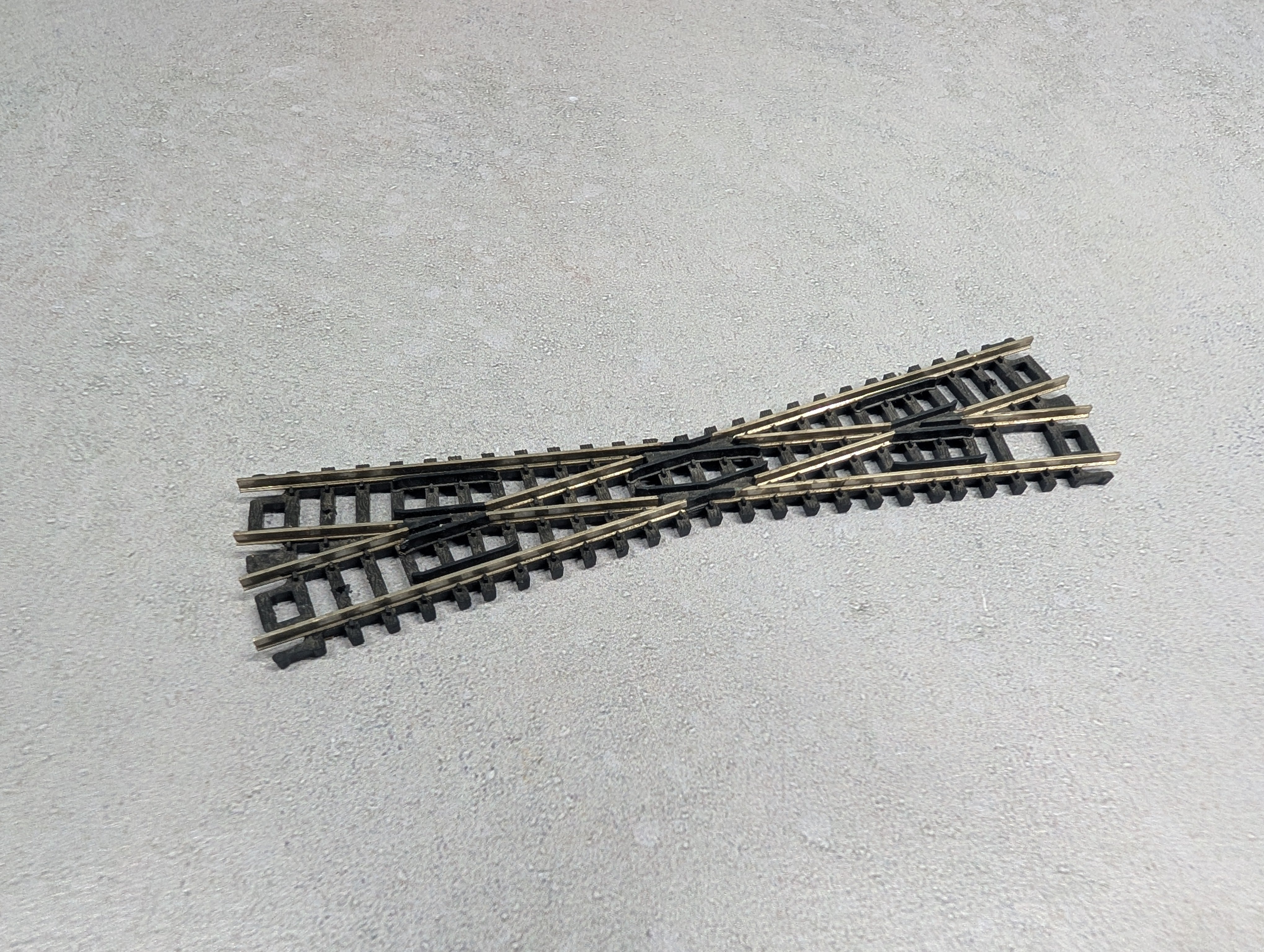 USED Atlas 2565 N Scale 20 Degree Crossing - Code 80