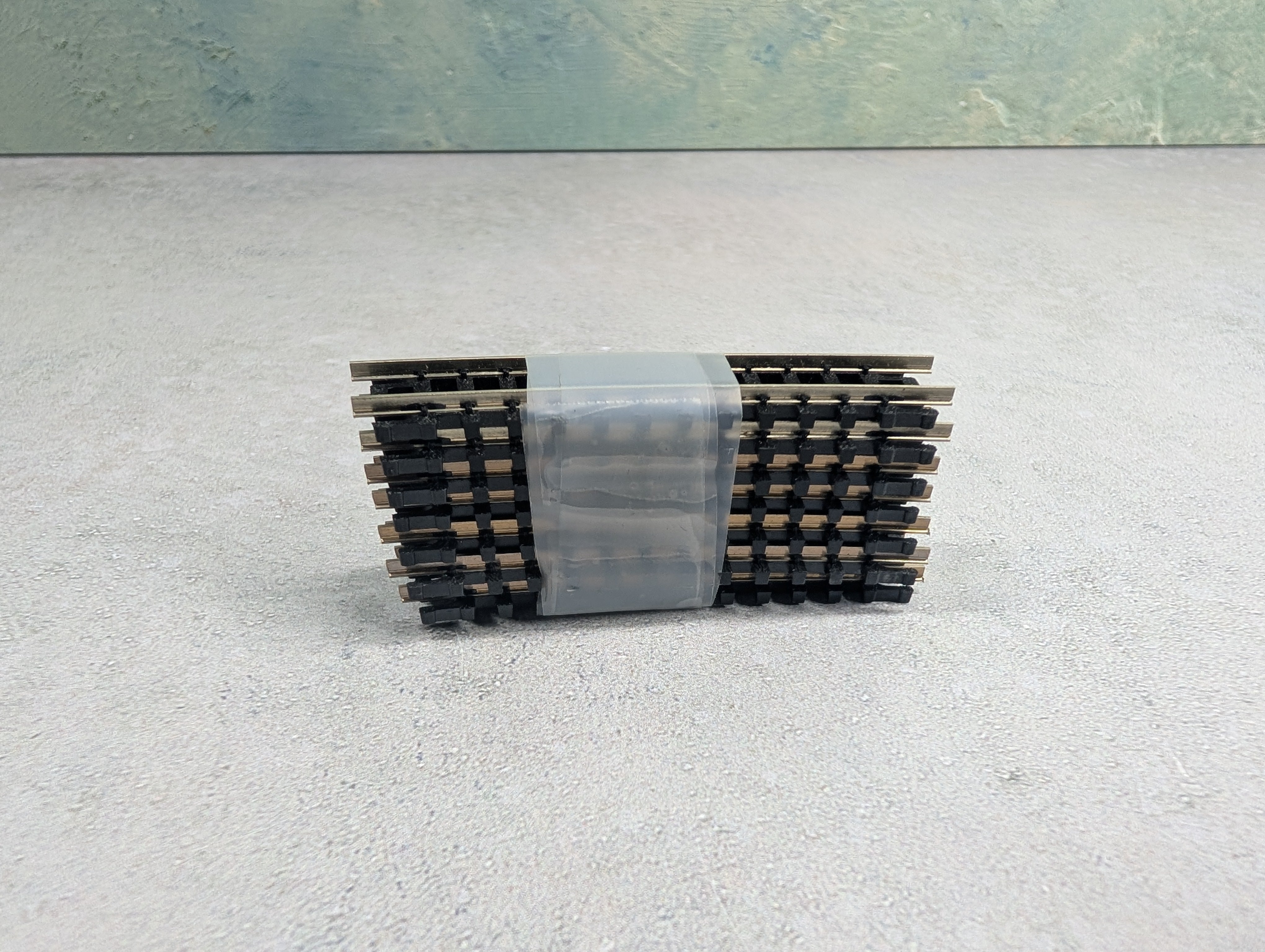 USED Atlas 2511 N Scale 1/2 Piece 9 3/4" Radius Track - Code 80 (7 pcs)