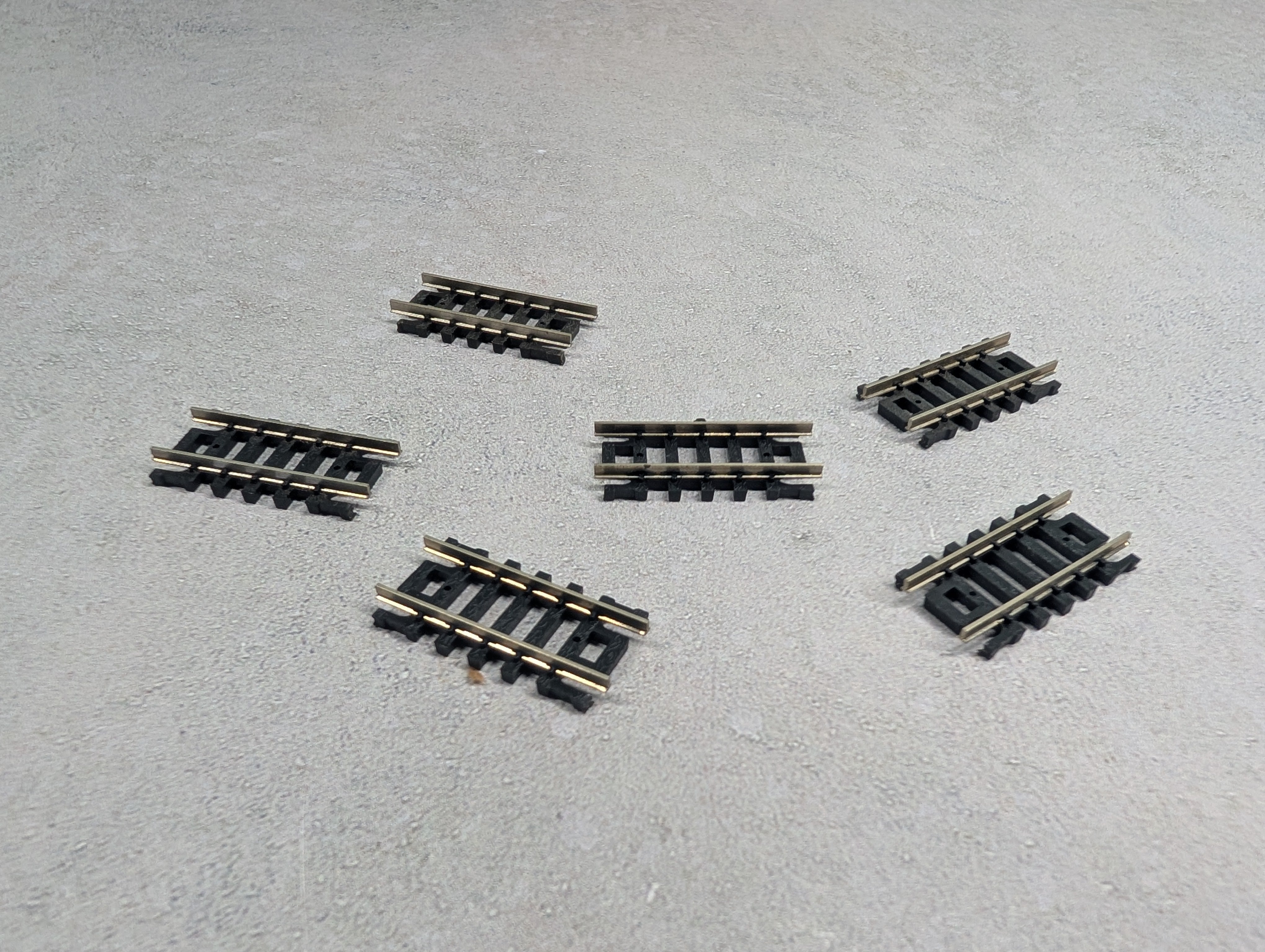 USED Atlas N Scale 1-1/4" Straight Track - Code 80 (6 pcs)