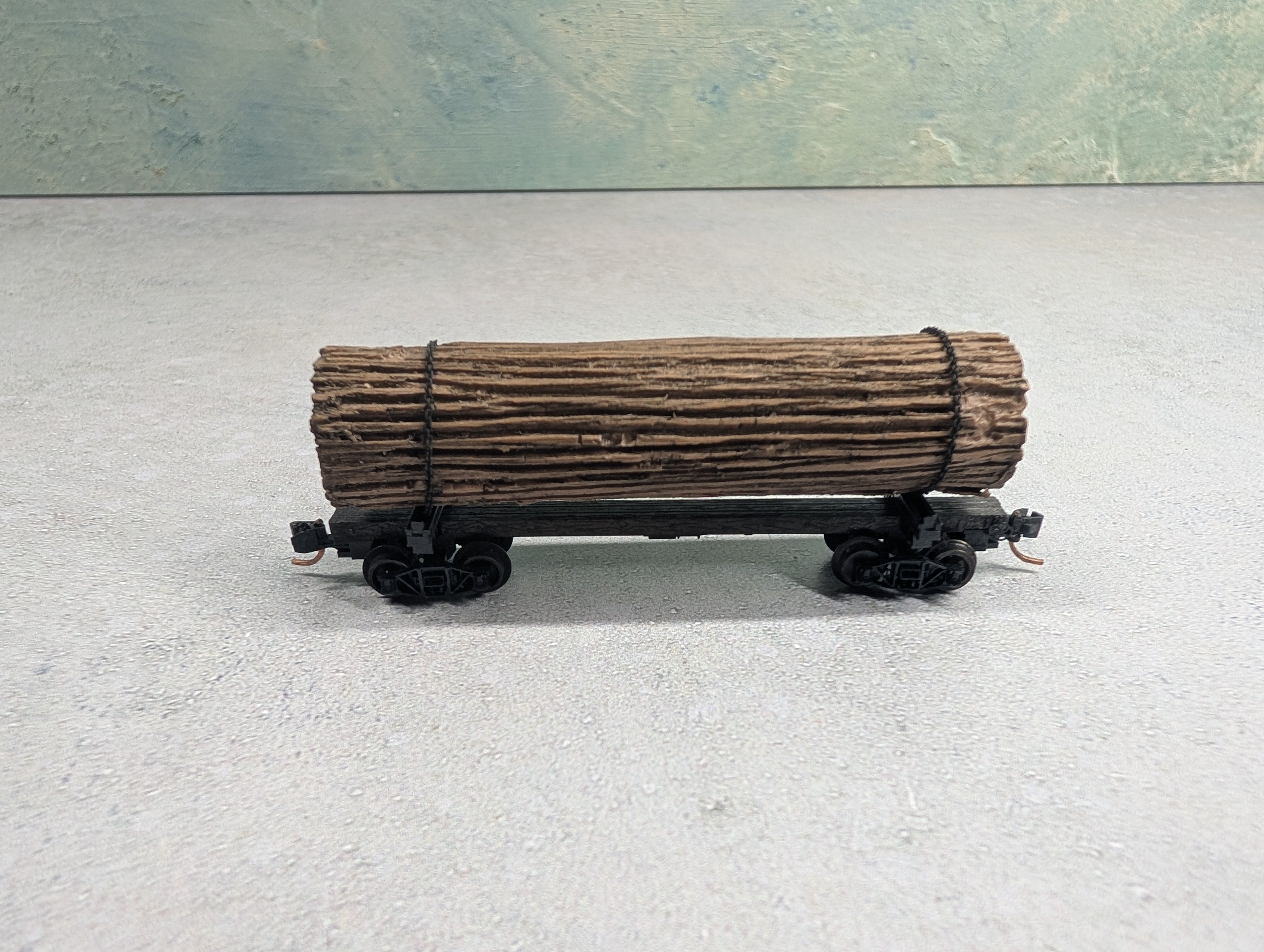 USED Micro-Trains N Scale Skeleton Log Car Knuckle Couplers
