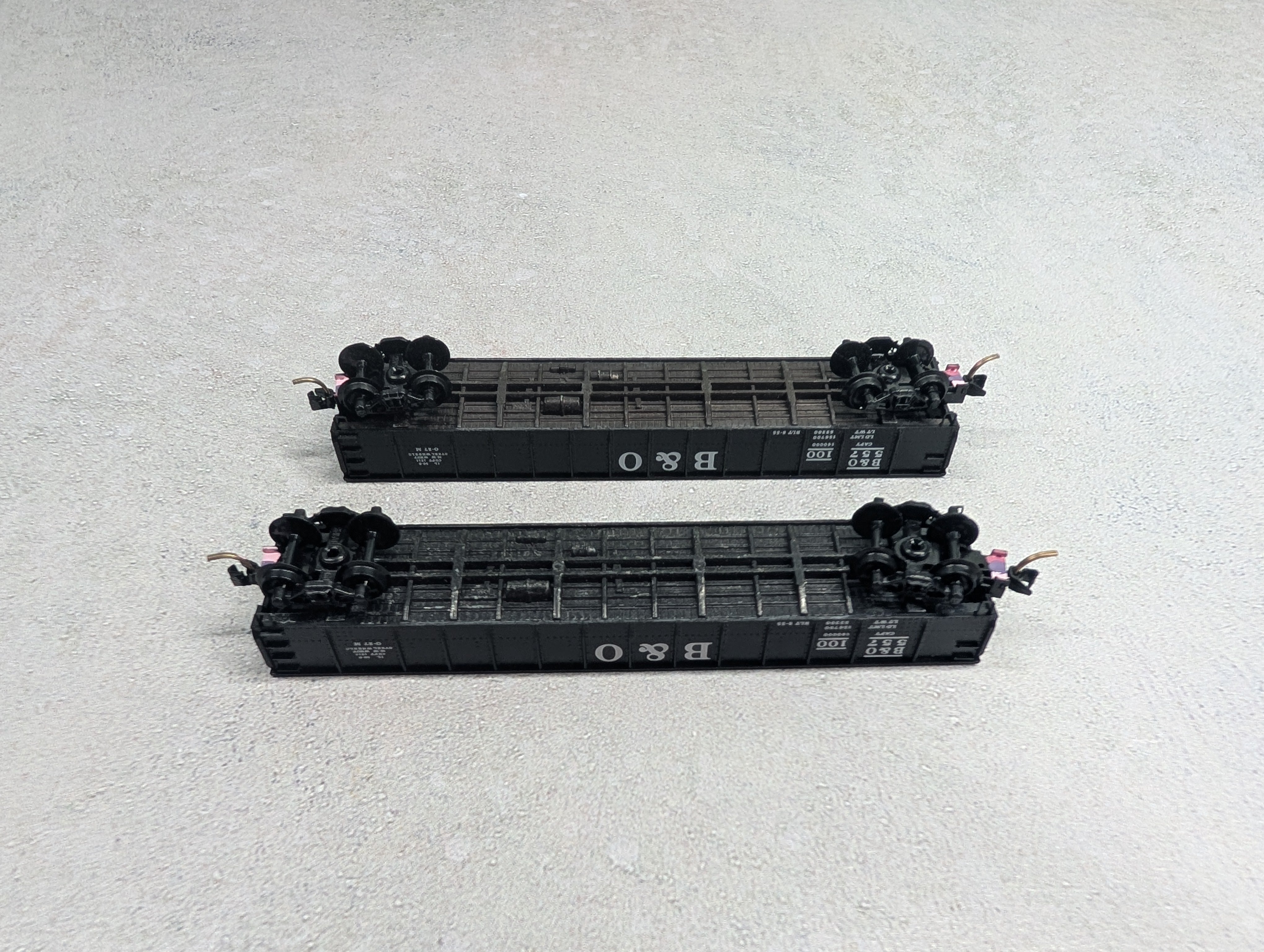 USED Micro-Trains N Scale Drop End Gondola Baltimore and Ohio B&O #557100 Knuckle Couplers (2 pcs)