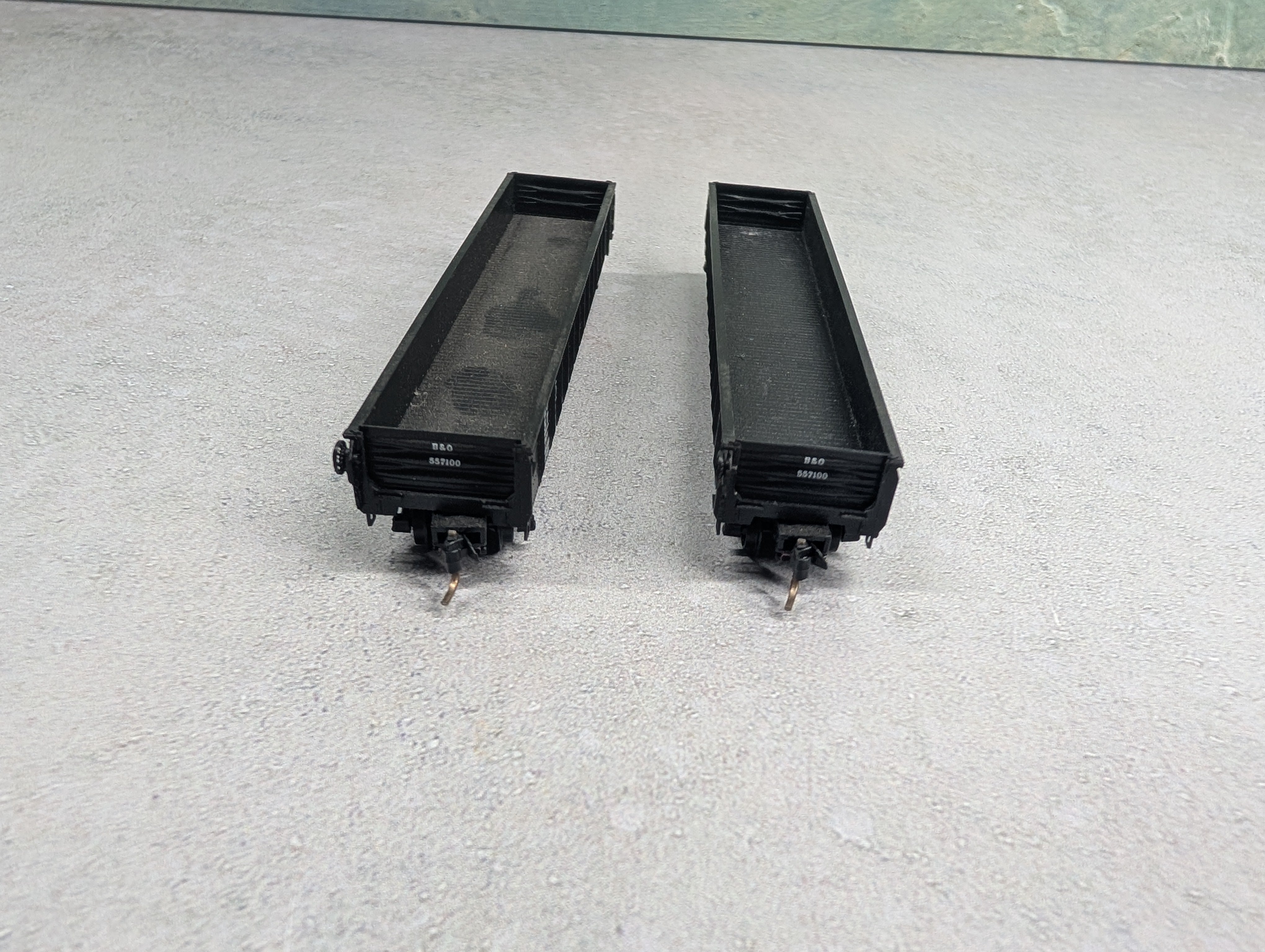 USED Micro-Trains N Scale Drop End Gondola Baltimore and Ohio B&O #557100 Knuckle Couplers (2 pcs)