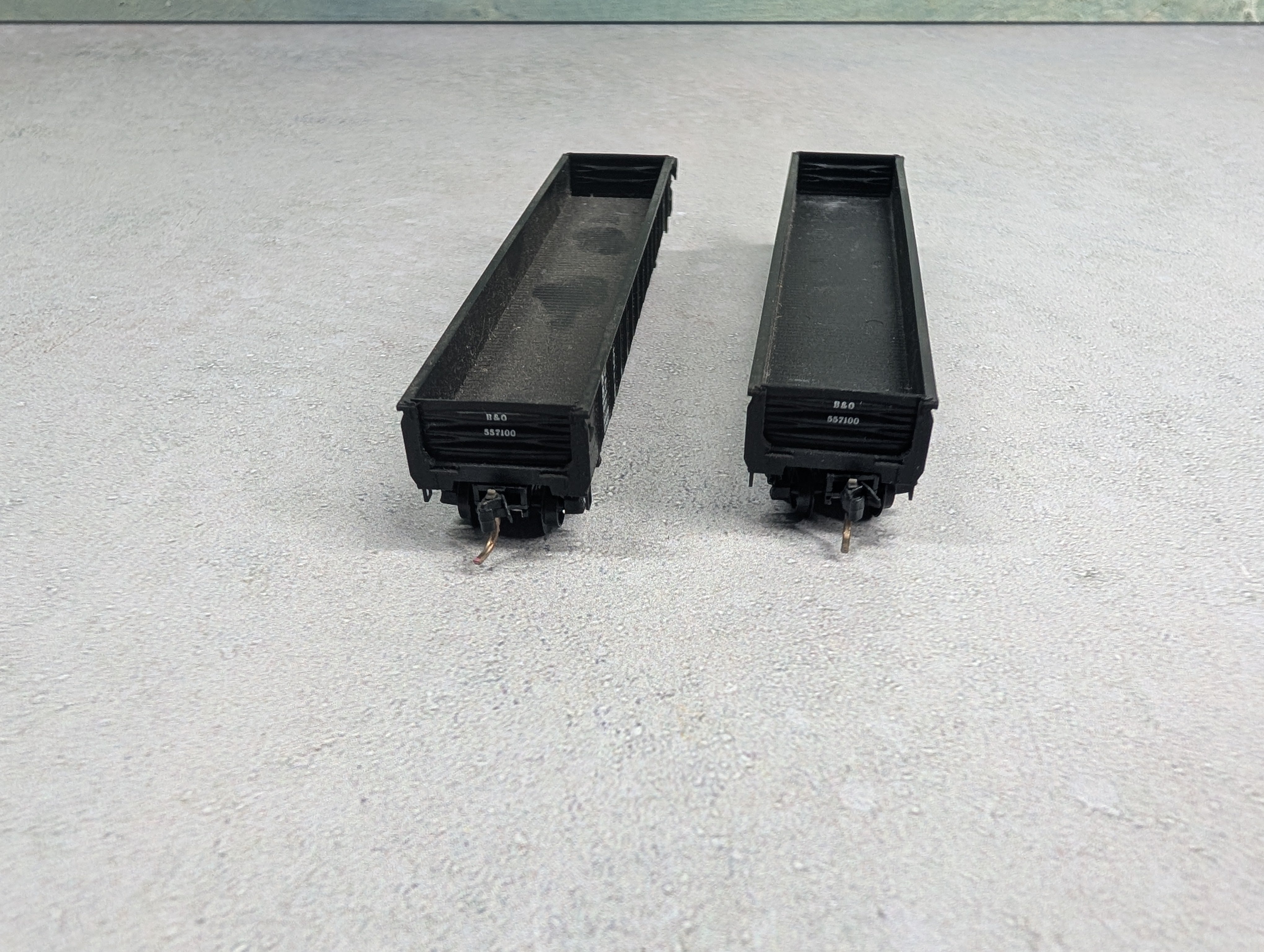 USED Micro-Trains N Scale Drop End Gondola Baltimore and Ohio B&O #557100 Knuckle Couplers (2 pcs)