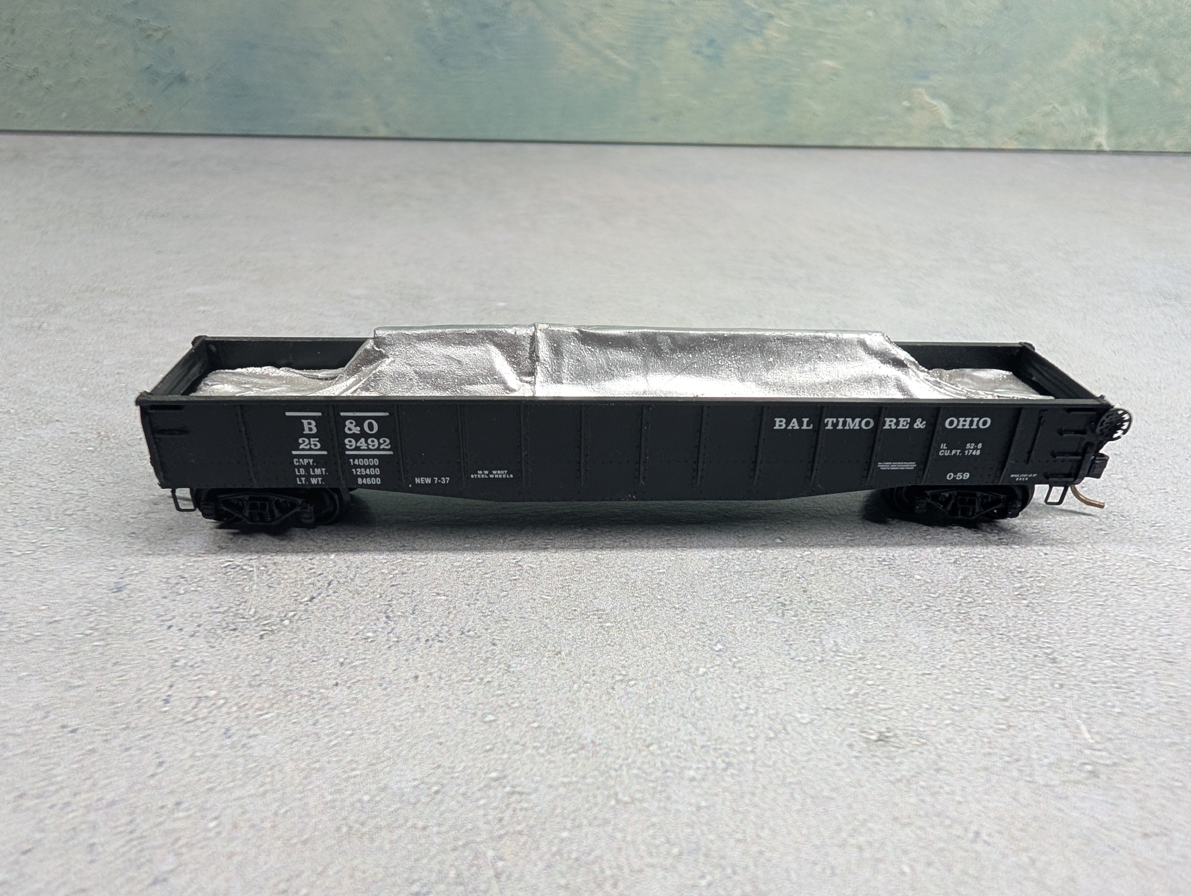 USED Micro-Trains N Scale Drop End Gondola w/ Tarp Load Baltimore and Ohio B&O #259492 Knuckle Couplers