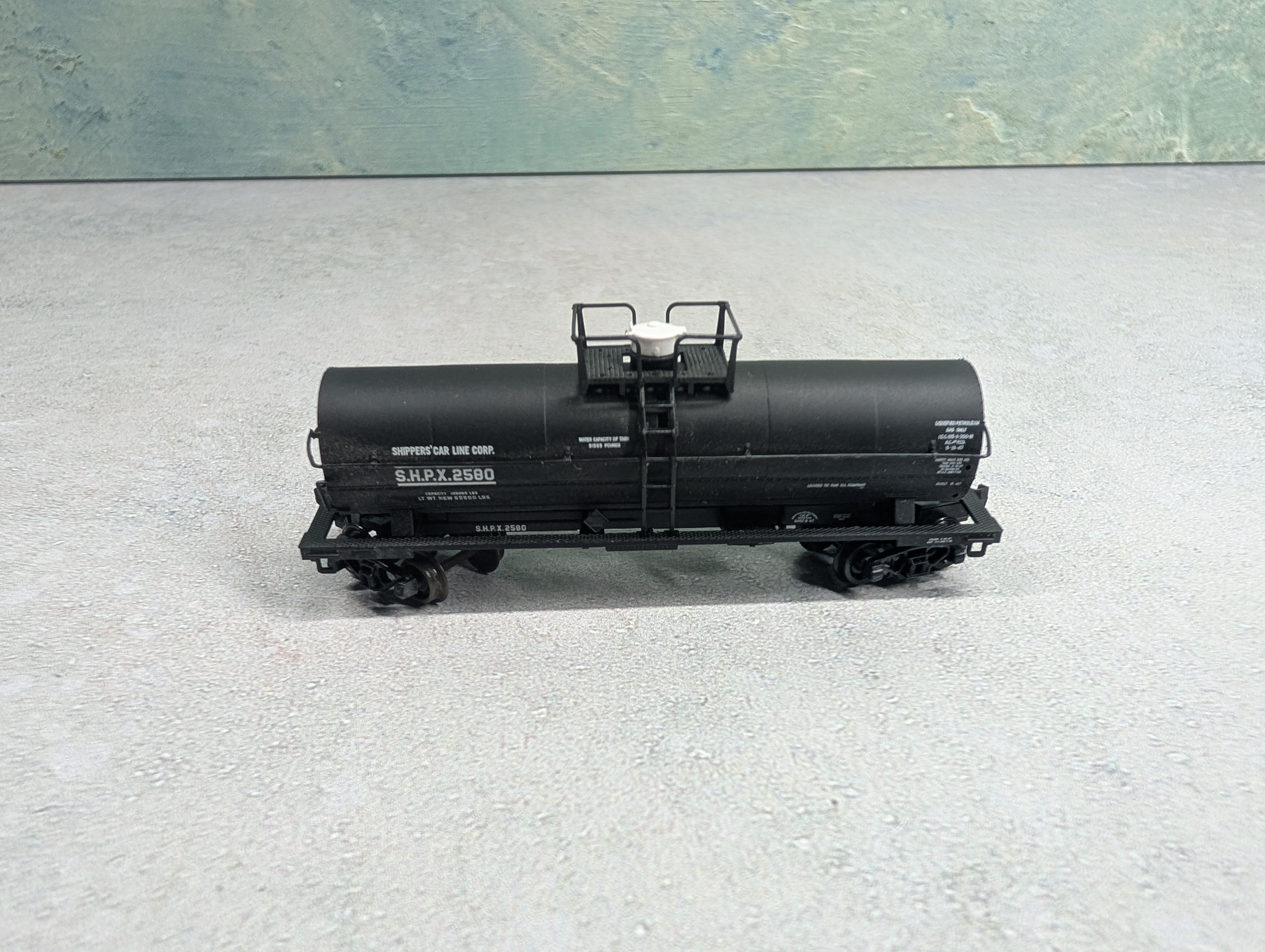 USED Atlas N Scale Tank Car Shippers Car Line SHPX #2580 Knuckle Couplers
