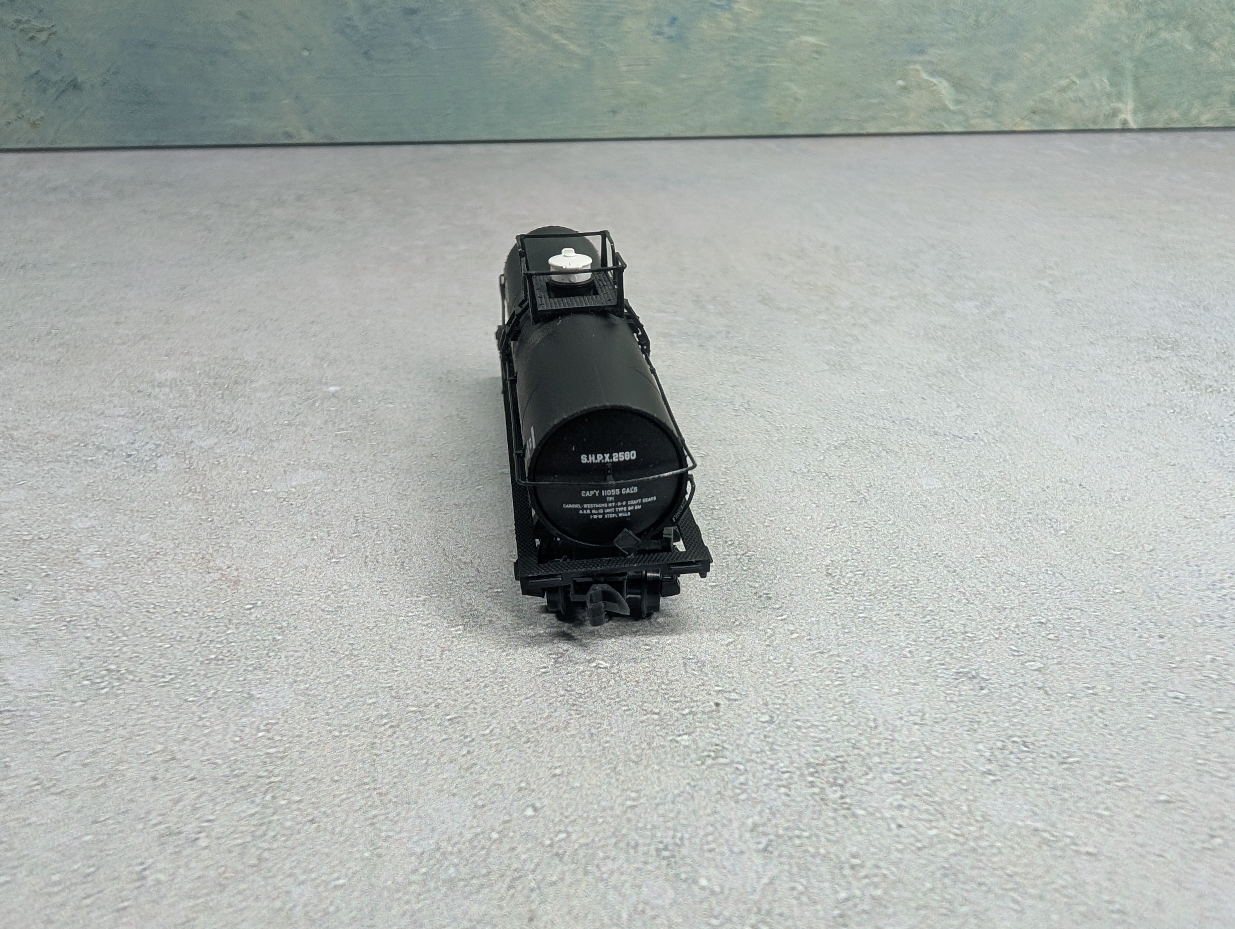 USED Atlas N Scale Tank Car Shippers Car Line SHPX #2580 Knuckle Couplers