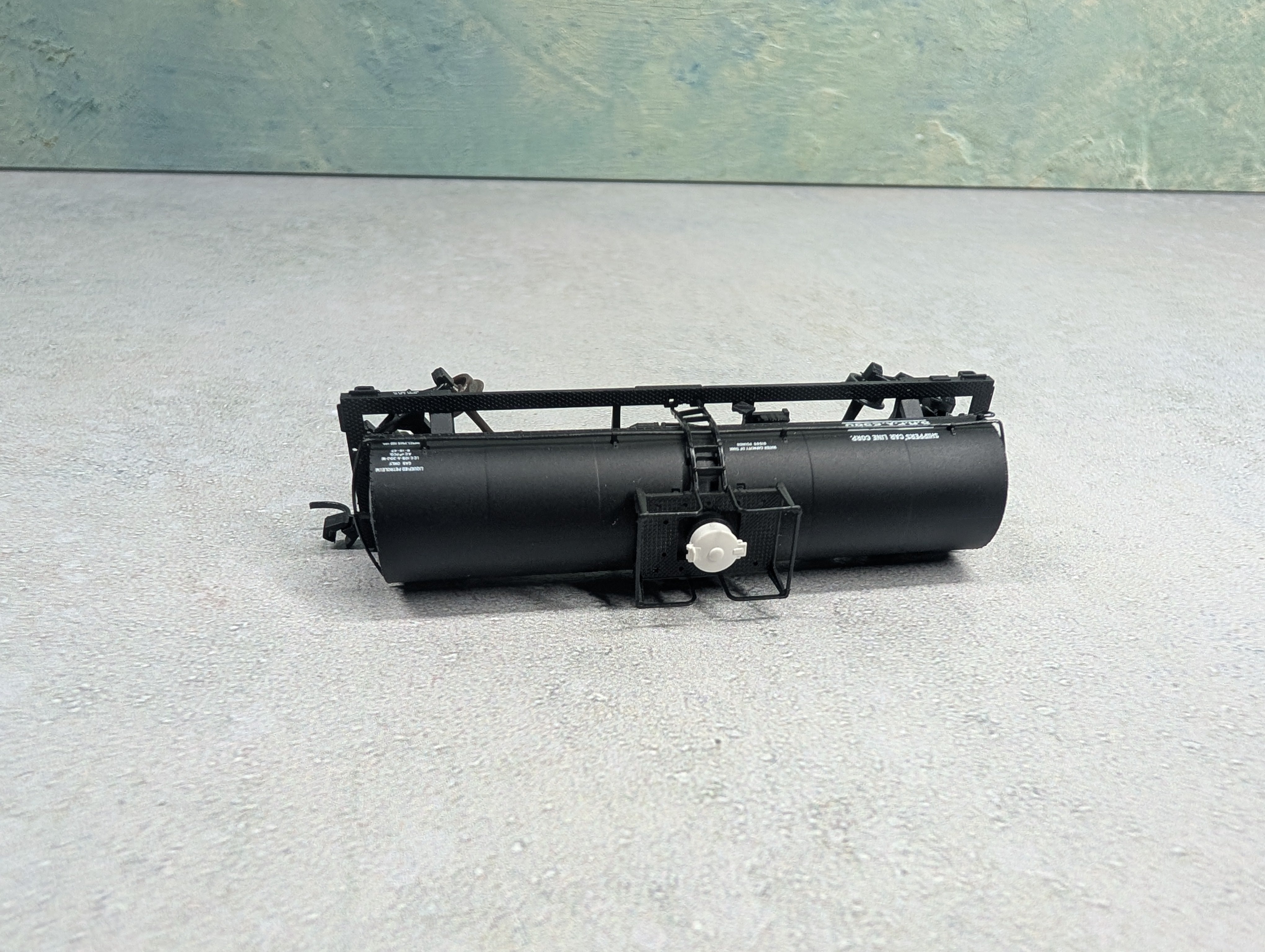 USED Atlas N Scale Tank Car Shippers Car Line SHPX #2580 Knuckle Couplers