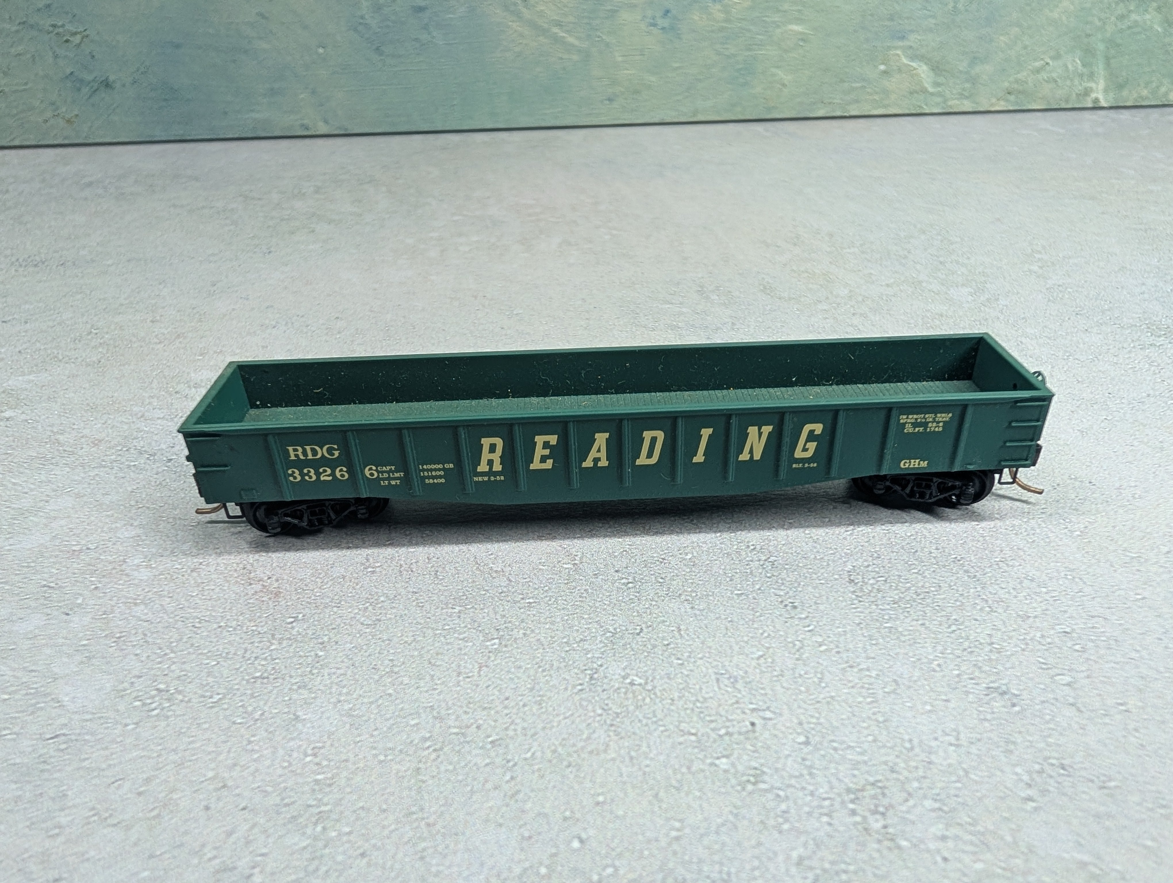 USED Micro-Trains N Scale Gondola Reading RDG #33266 Knuckle Couplers