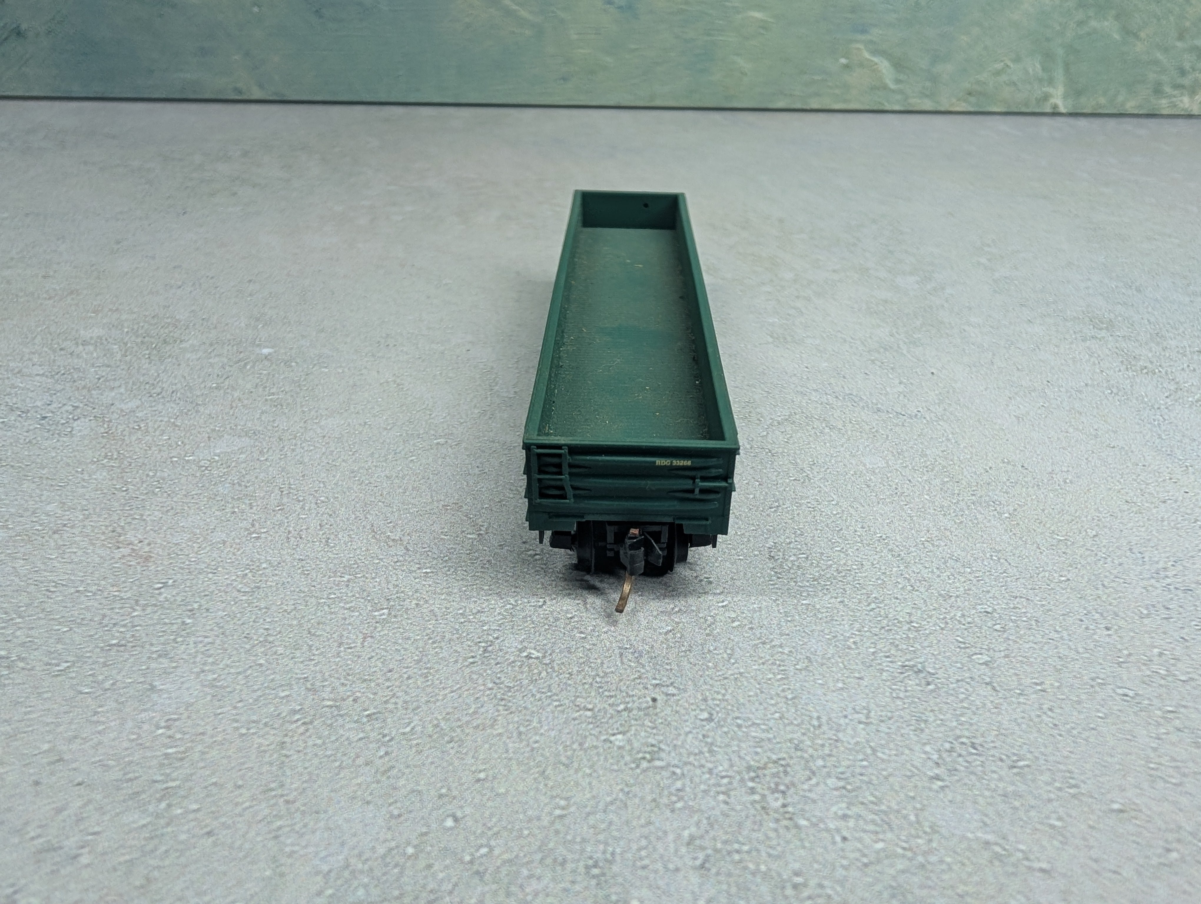 USED Micro-Trains N Scale Gondola Reading RDG #33266 Knuckle Couplers