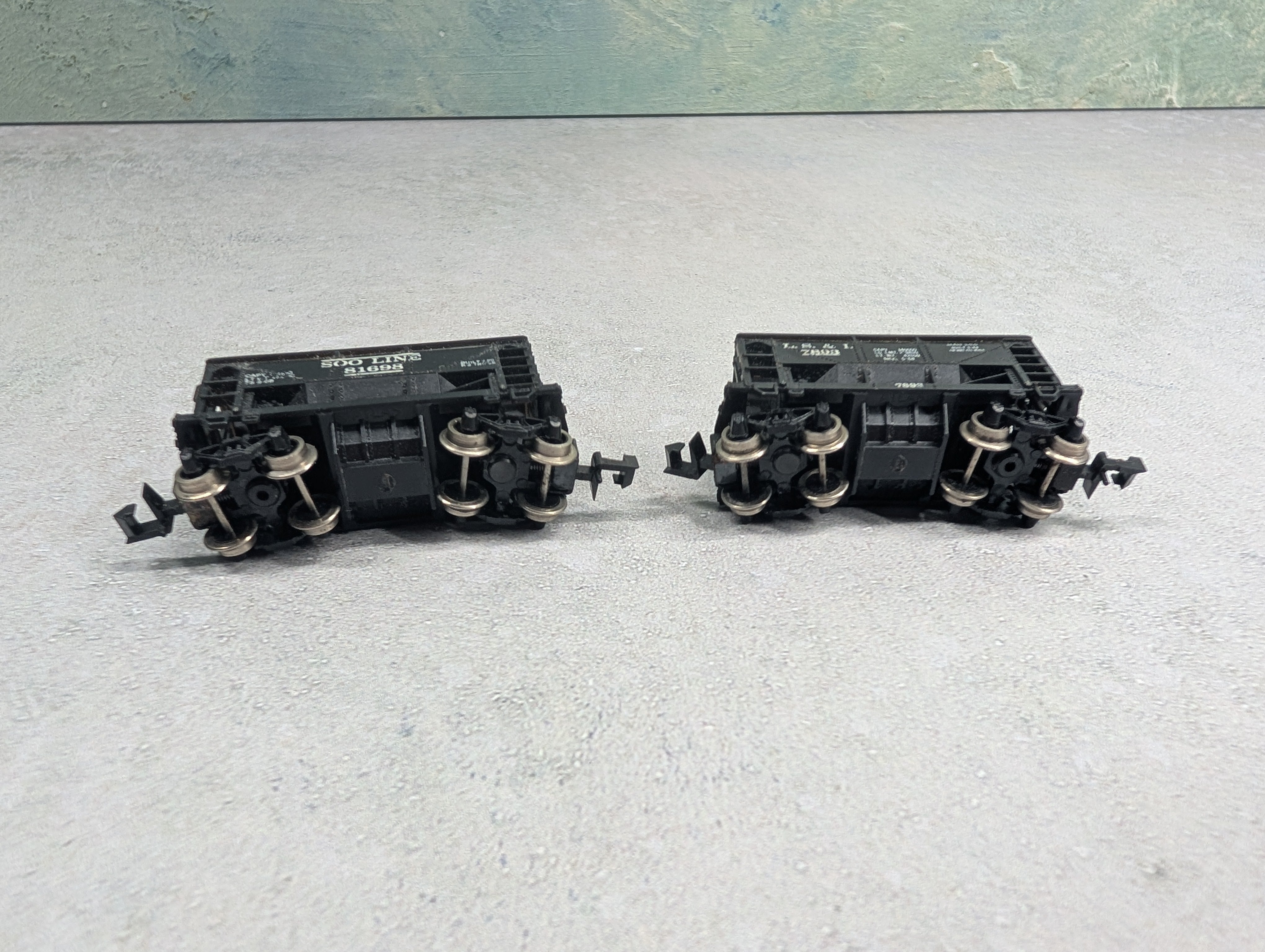 USED Atlas N Scale Ore Cars LS&I & SOO Line (2 pcs)