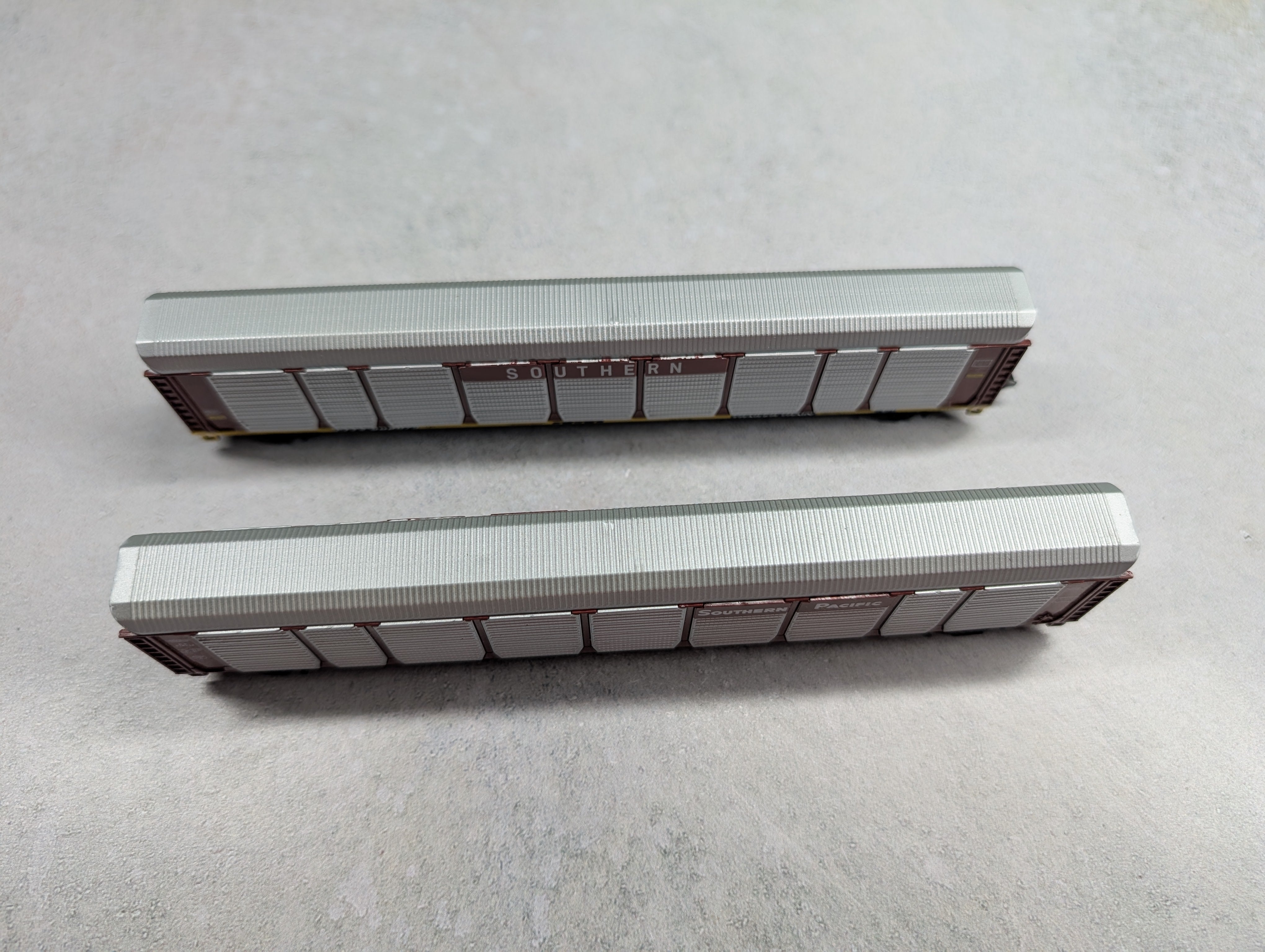 USED Con-Cor N Scale Tri-Level Auro Rack Southern & SP (2 pcs)
