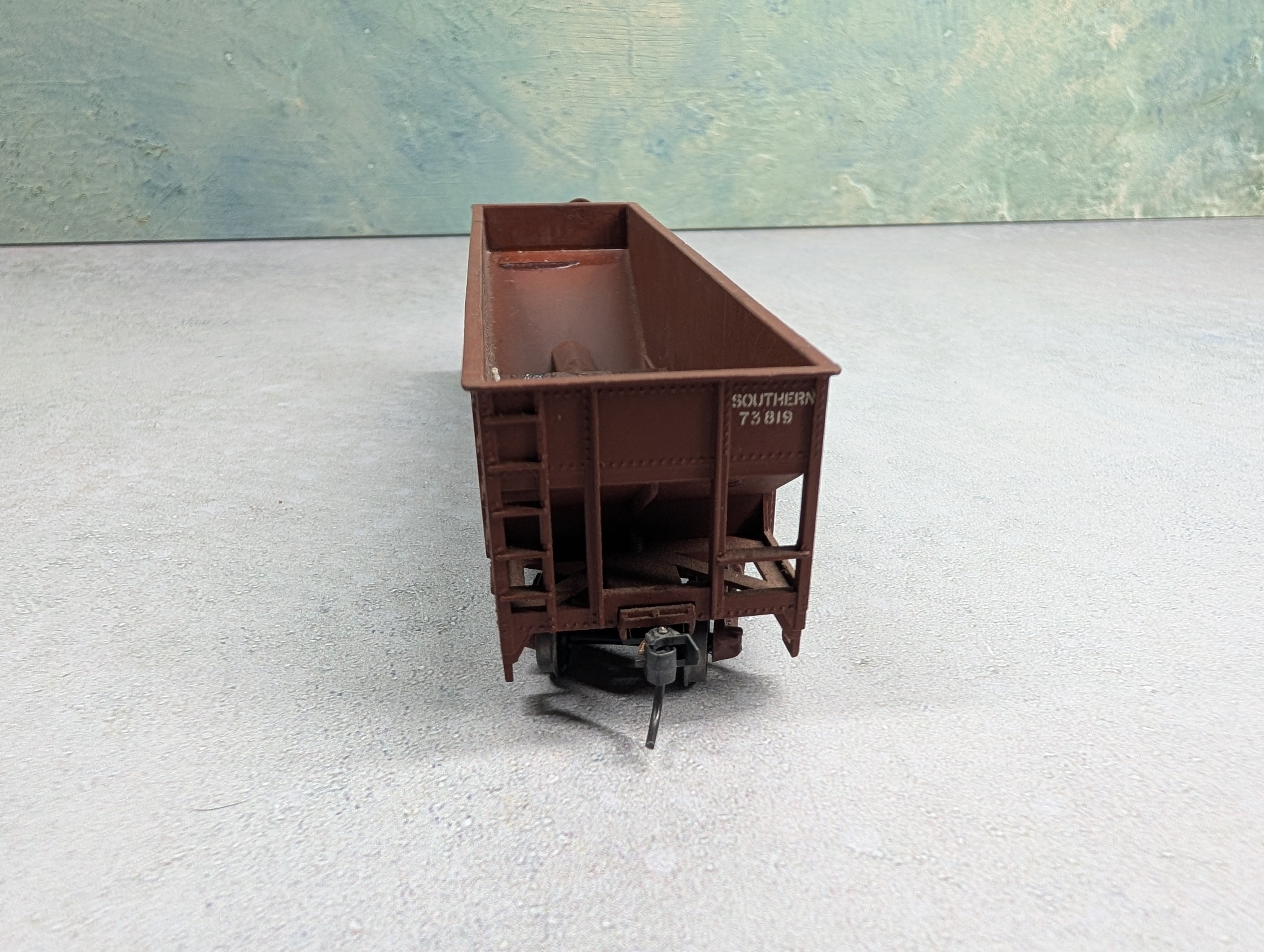USED HO Scale 70 Ton 3 Bay Hopper Southern #73819 Decal