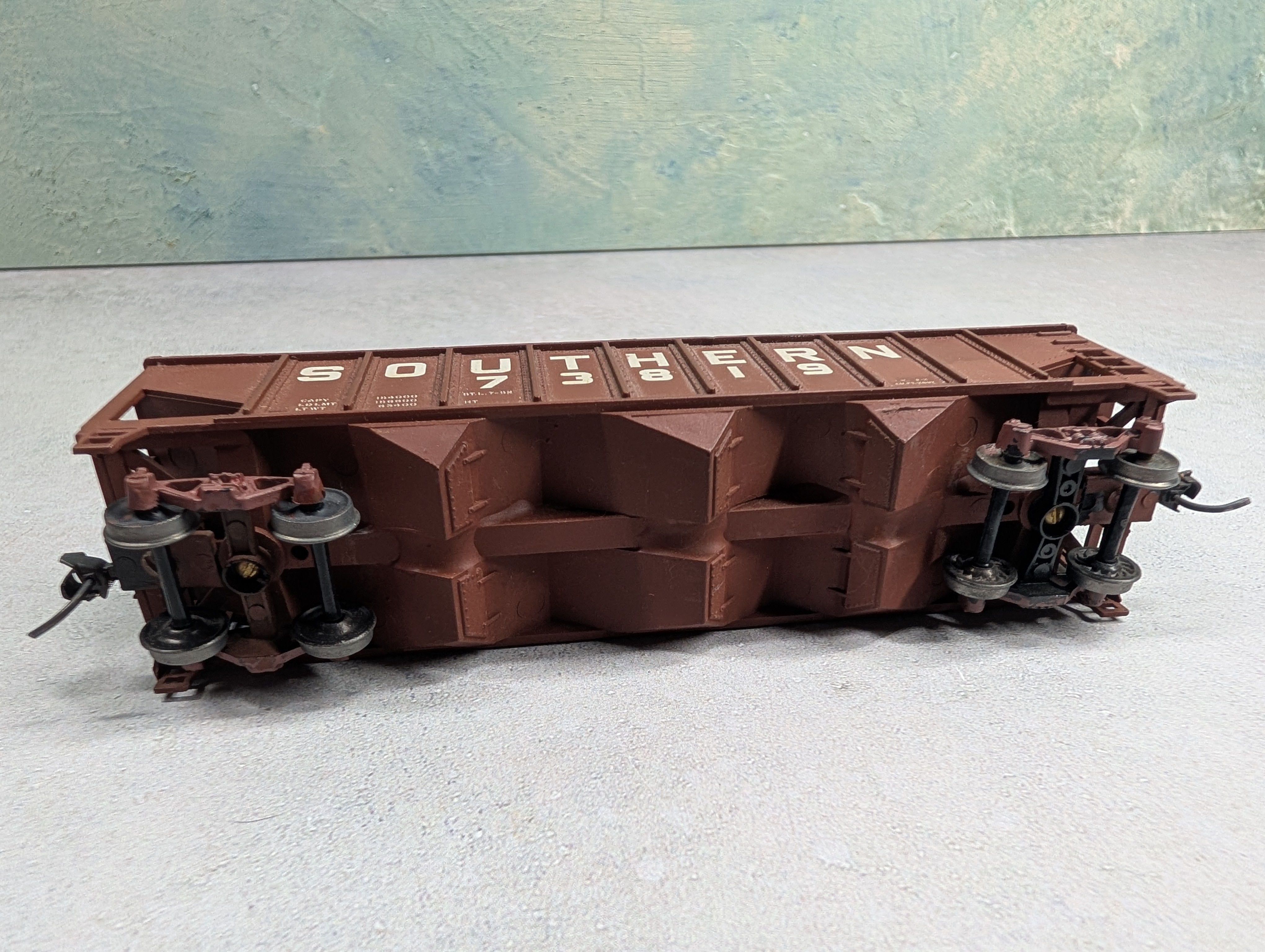 USED HO Scale 70 Ton 3 Bay Hopper Southern #73819 Decal