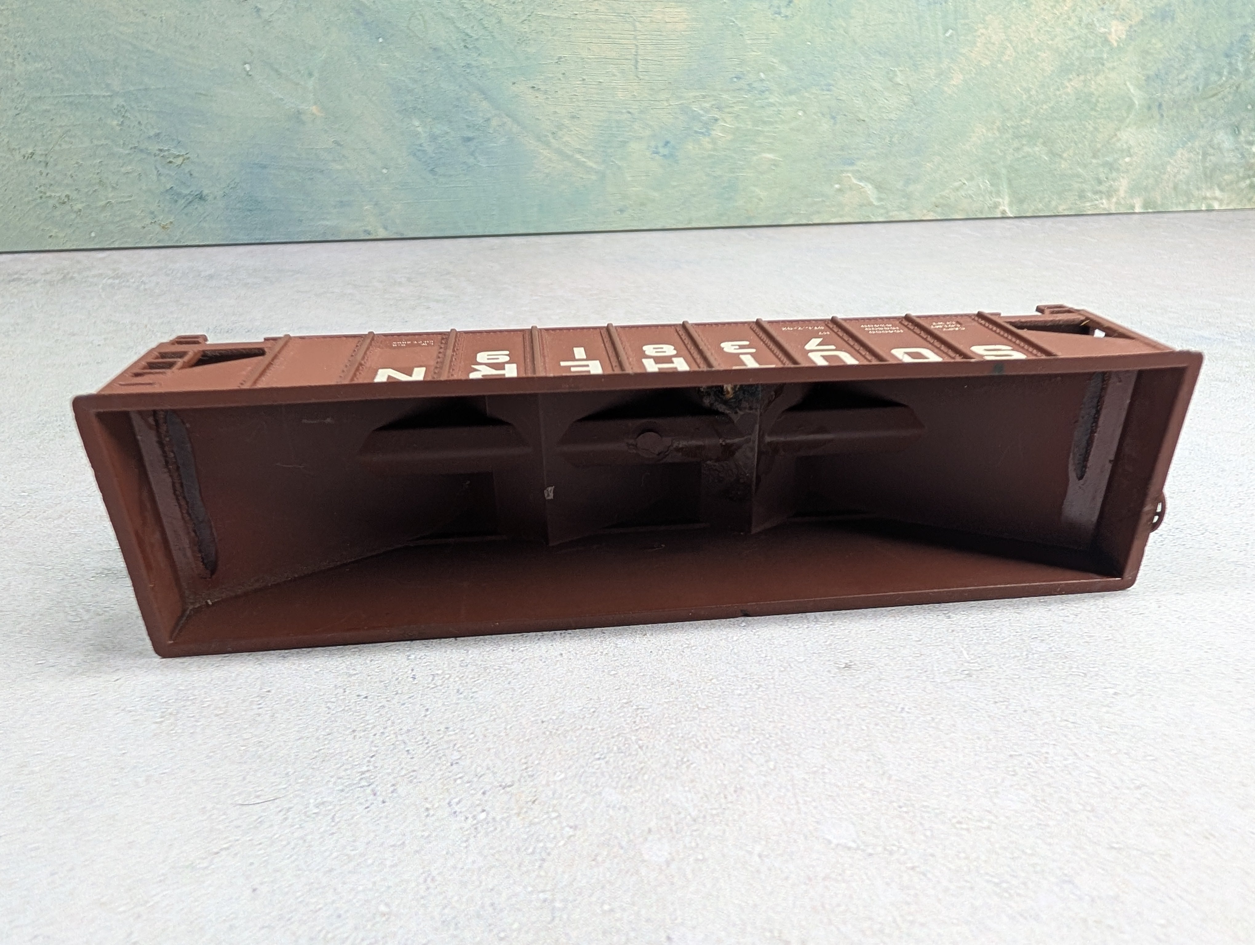 USED HO Scale 70 Ton 3 Bay Hopper Southern #73819 Decal