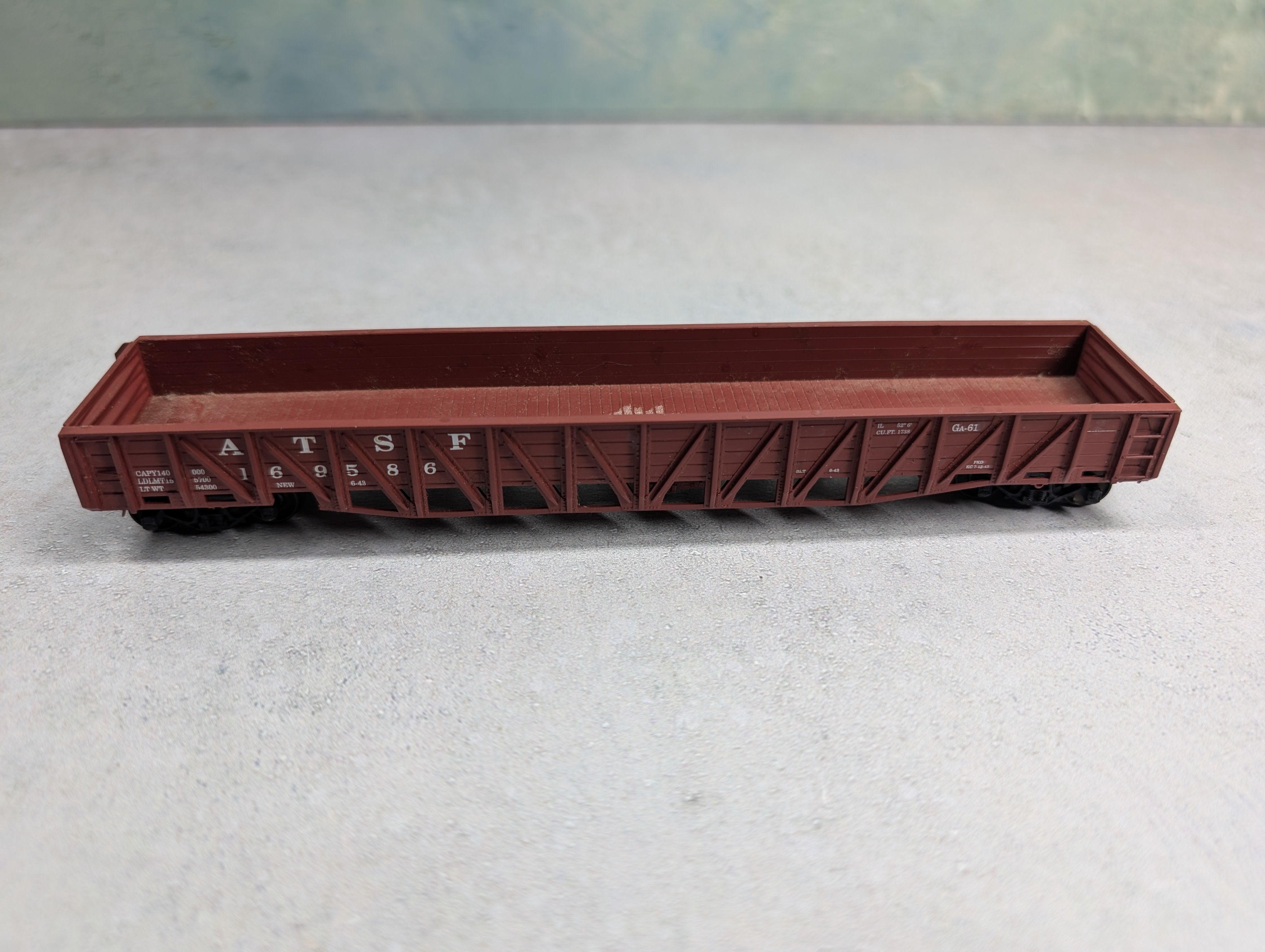 USED HO Scale Gondola ATSF #169586