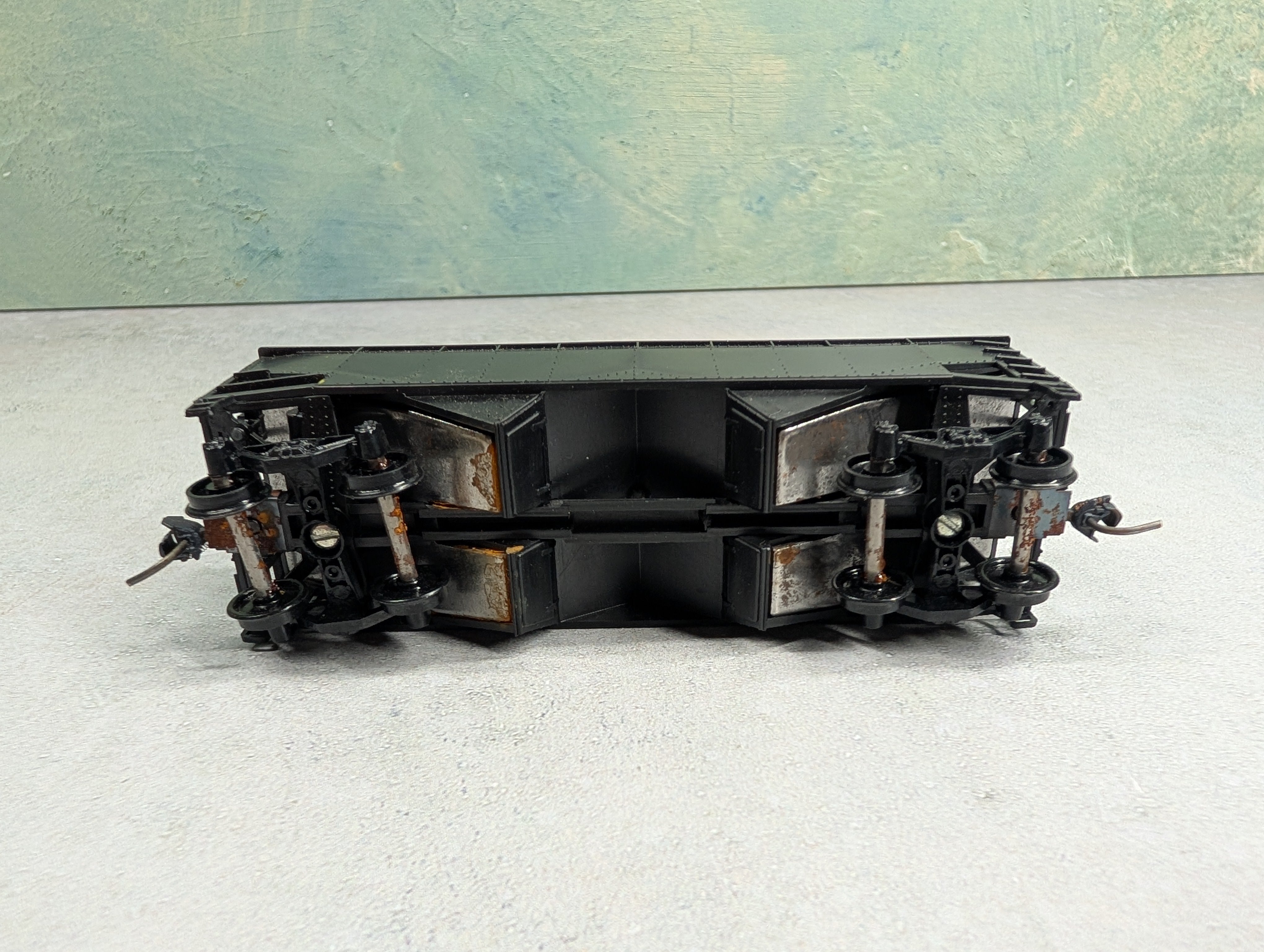 USED Athearn HO Scale 2 Bay Open Hopper Undecorated