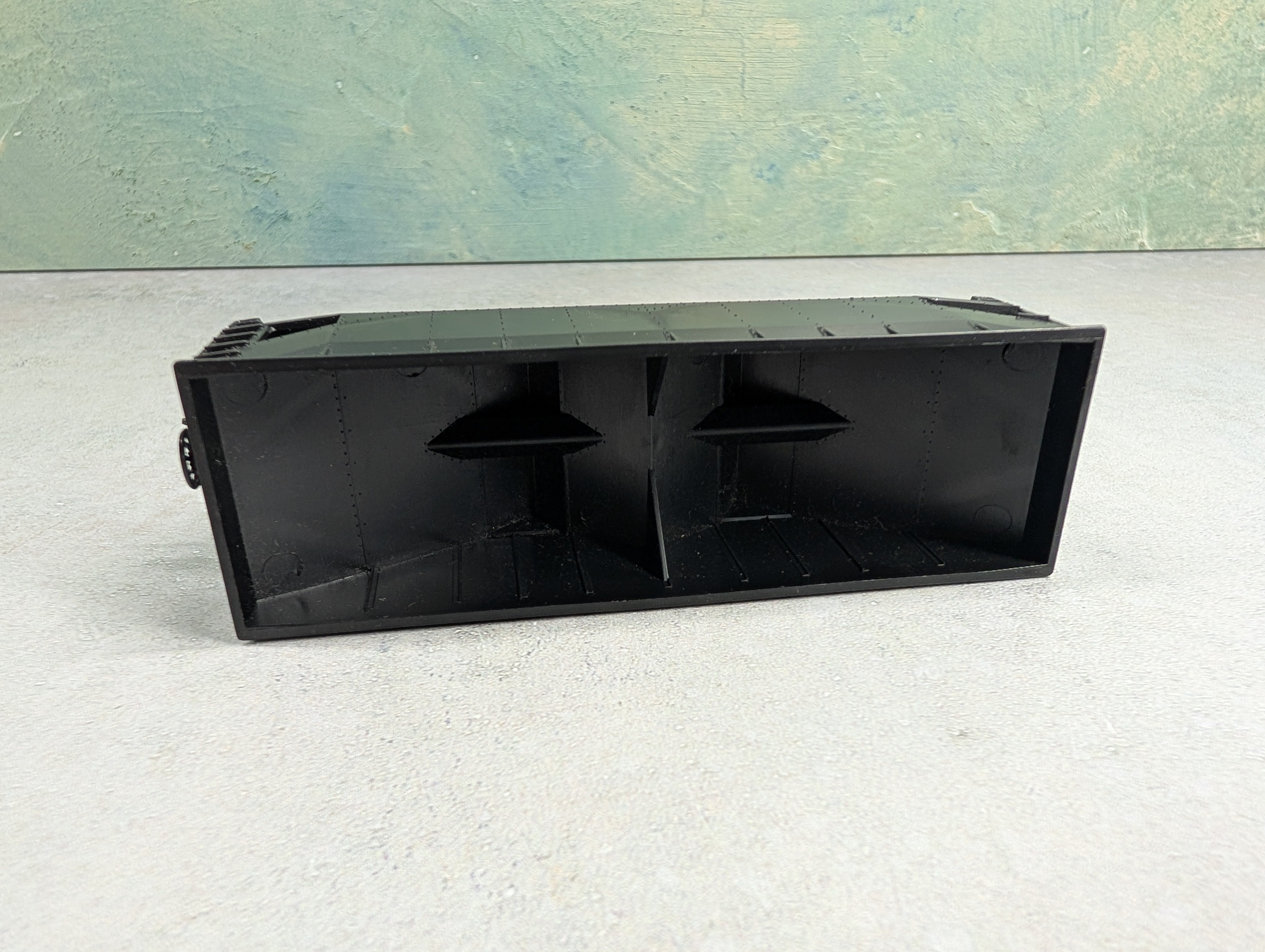 USED Athearn HO Scale 2 Bay Open Hopper Undecorated