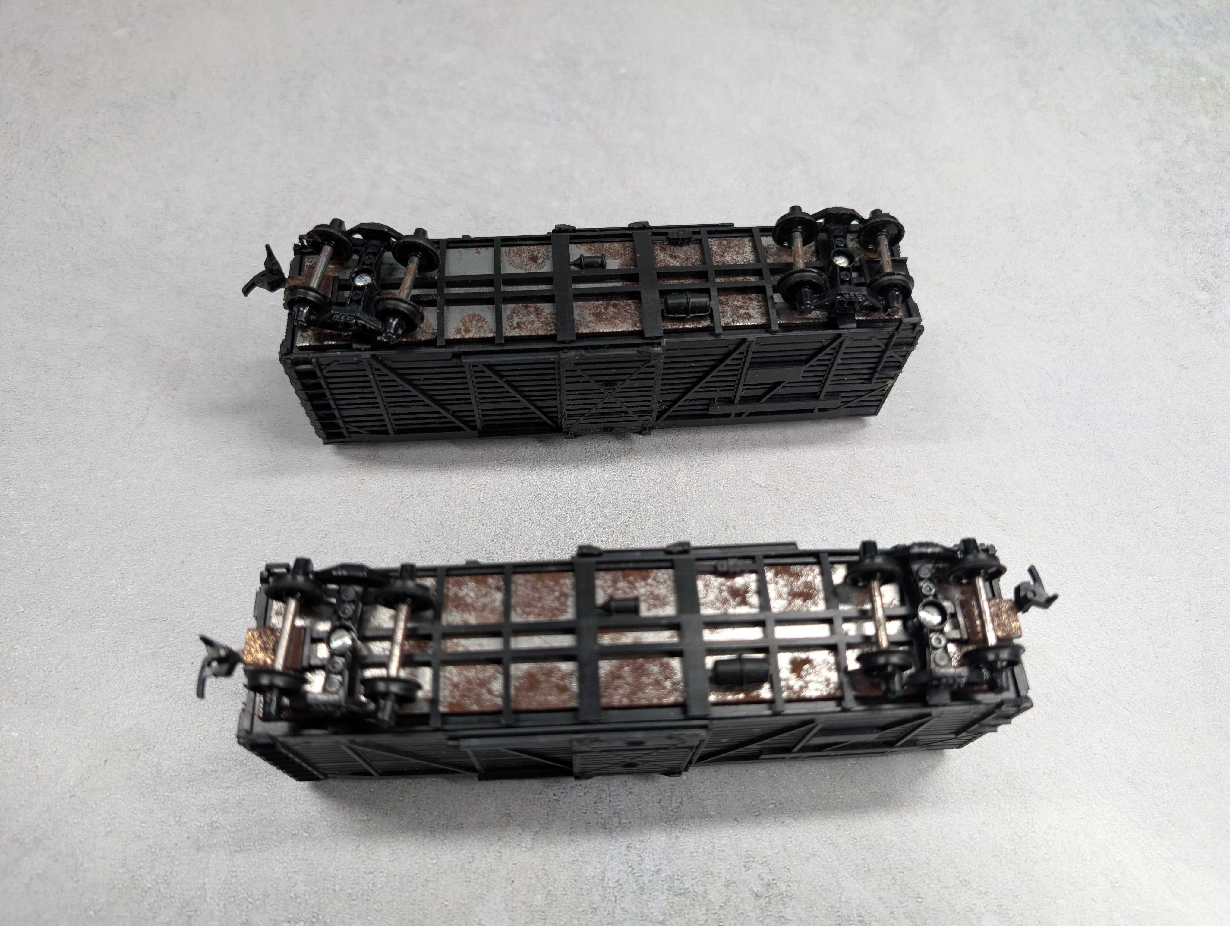 USED Athearn HO Scale Cattle Stock Cars Undecorated (2 pcs)