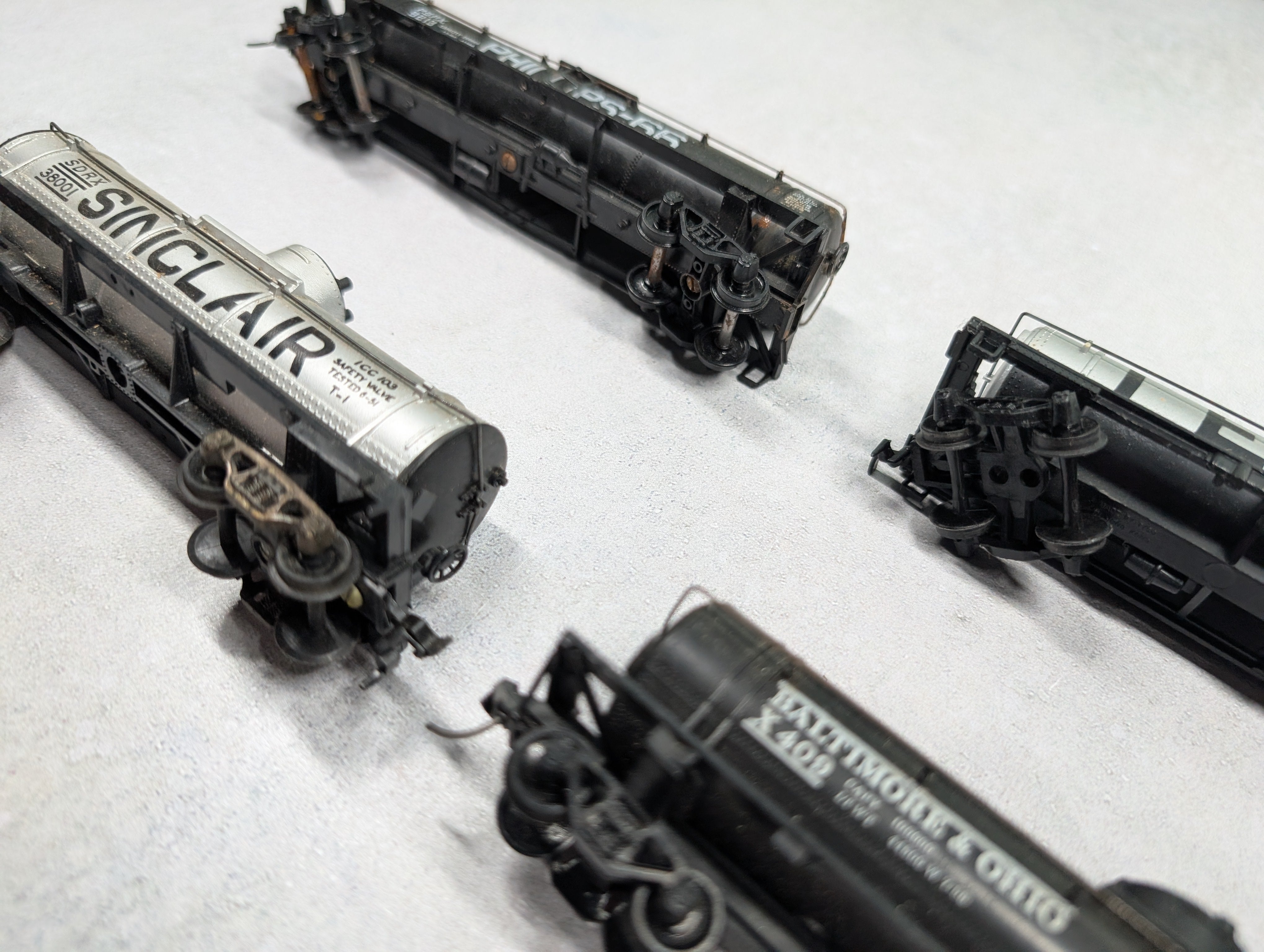 USED HO Scale Single Dome Tank Cars Sinclair, Phillips 66, B&O, Texaco