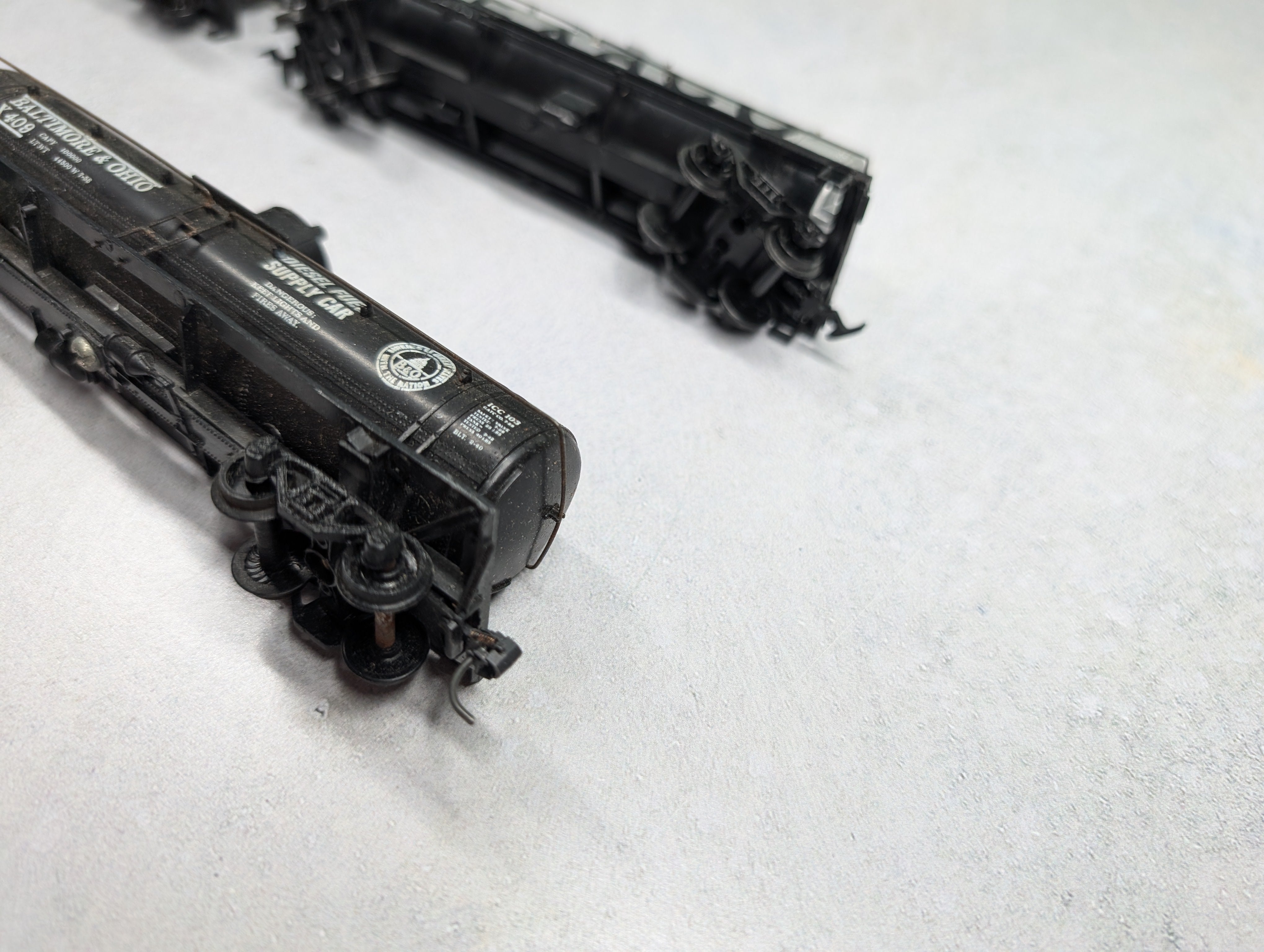 USED HO Scale Single Dome Tank Cars Sinclair, Phillips 66, B&O, Texaco