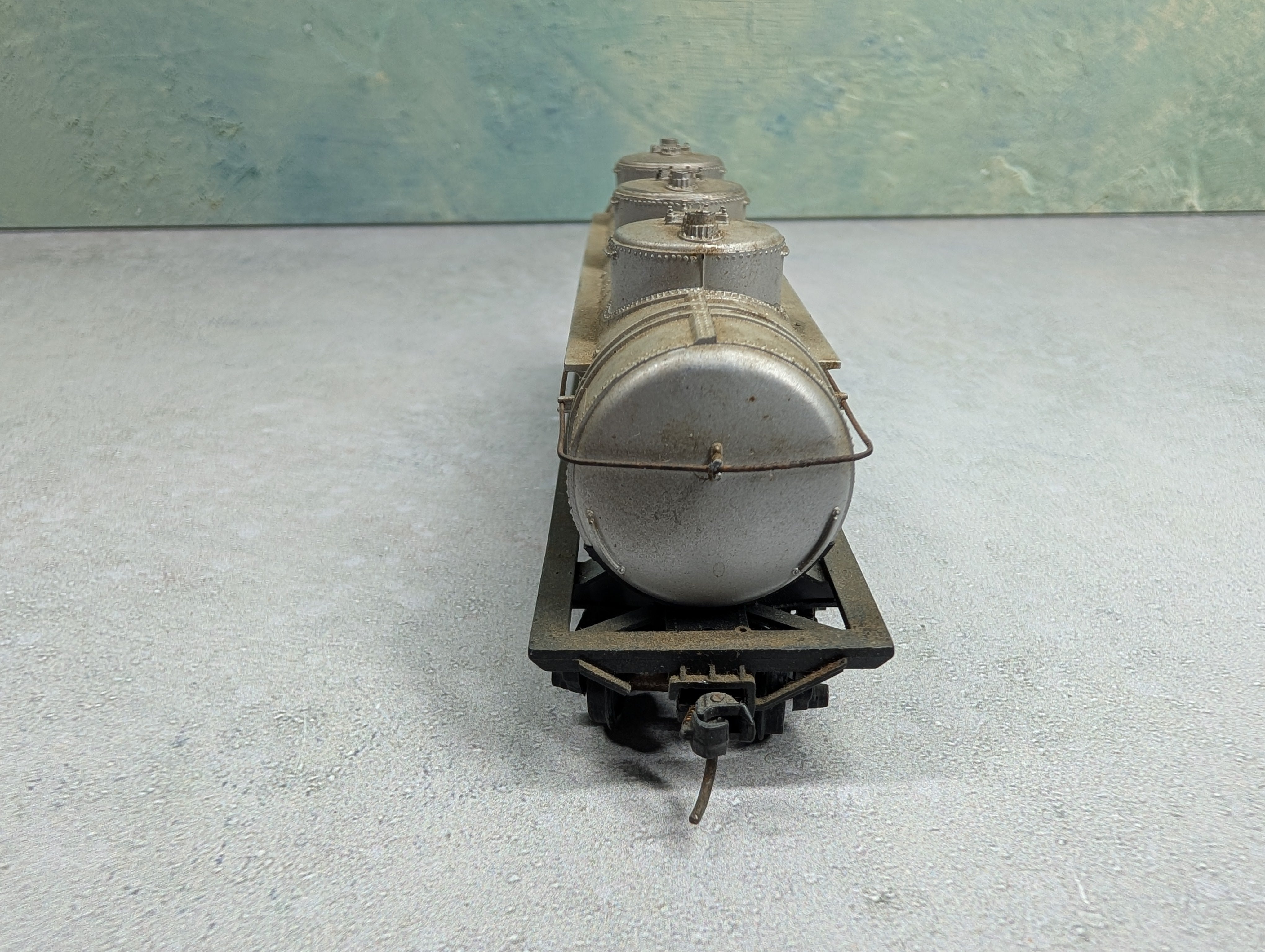USED Athearn HO Scale Triple Dome Tank Car Texaco TCX #270 Weathered