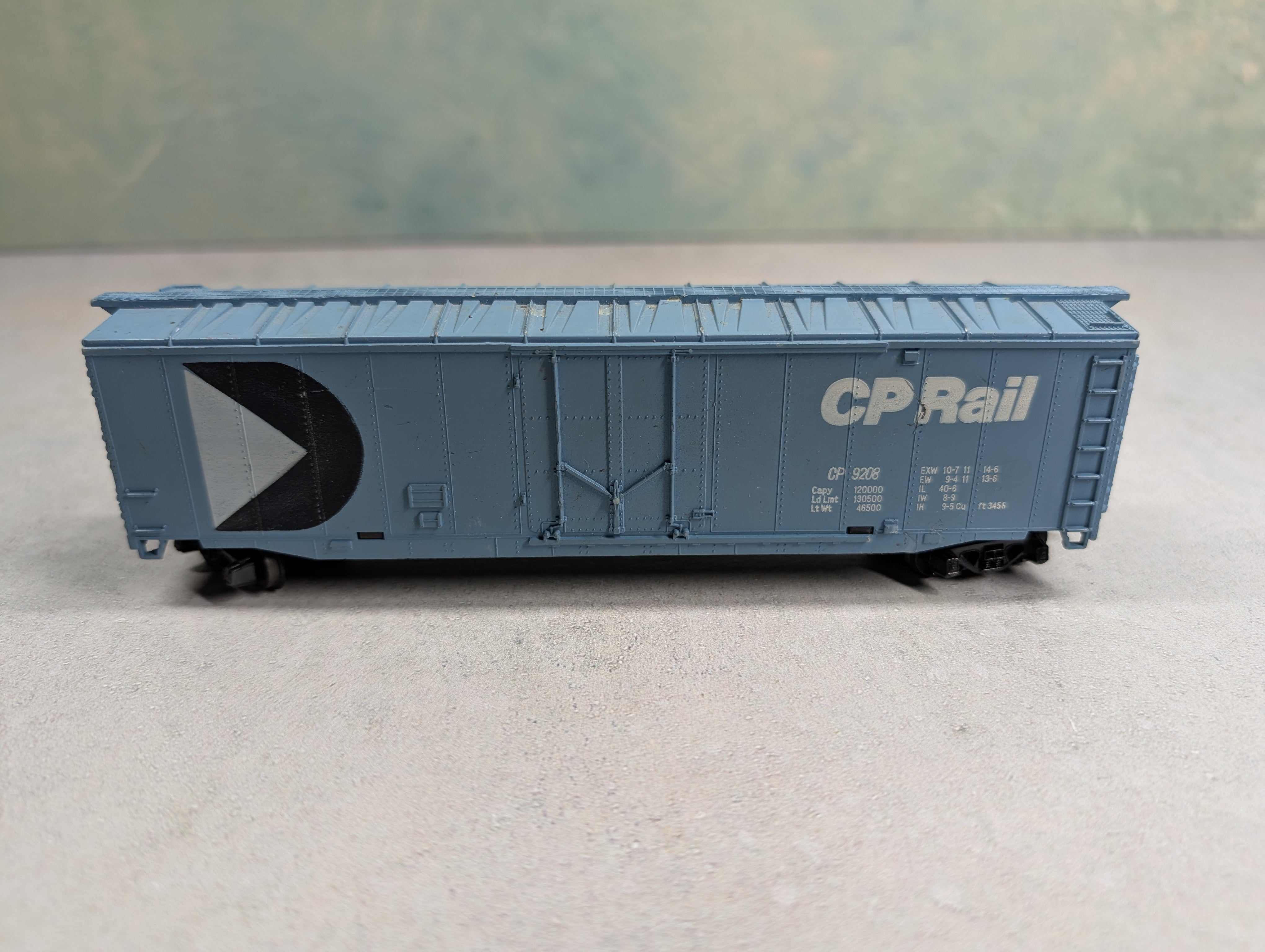 USED Tyco HO Scale 50' Box Car Canadian Pacific CP #9208