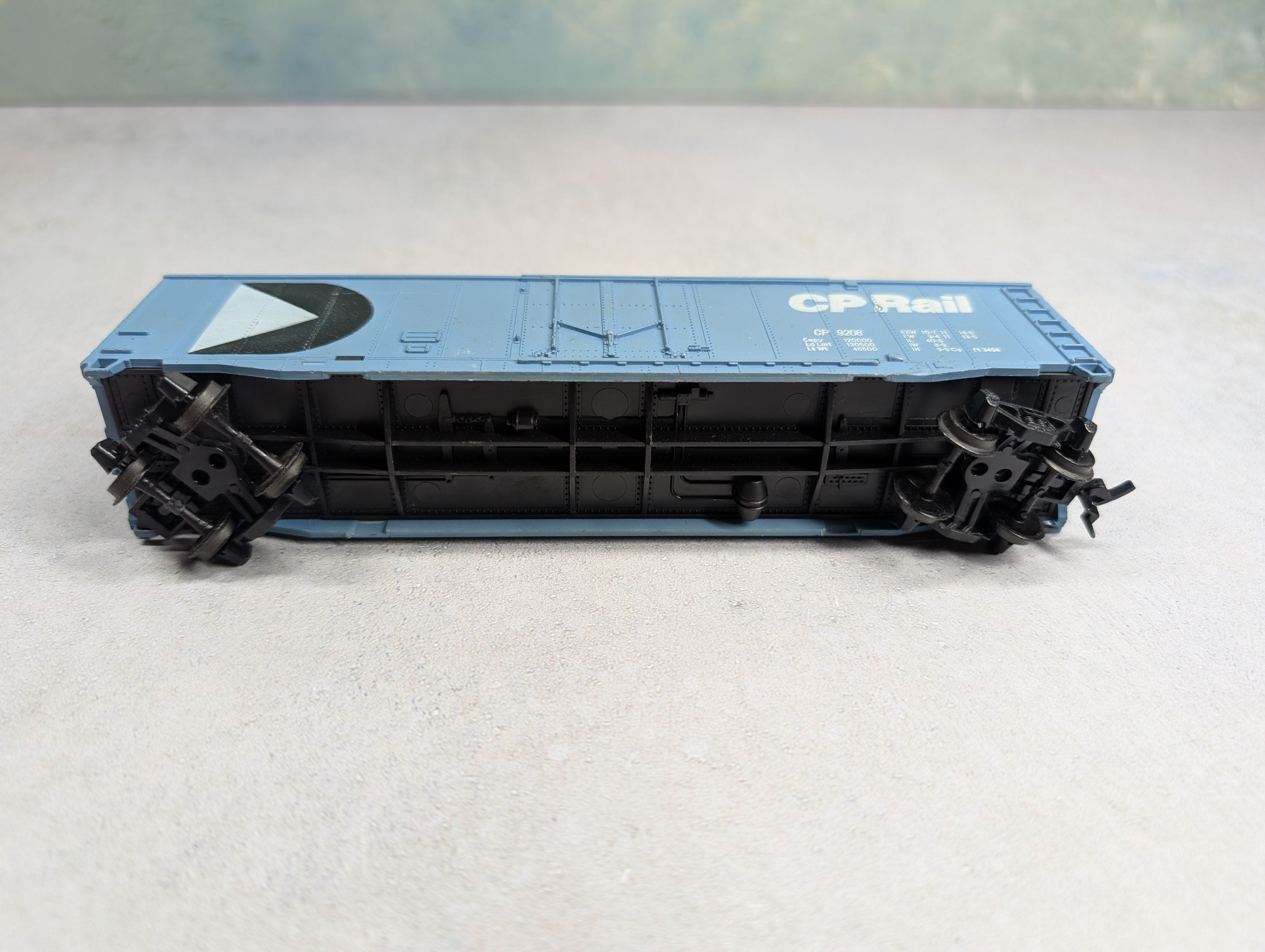 USED Tyco HO Scale 50' Box Car Canadian Pacific CP #9208