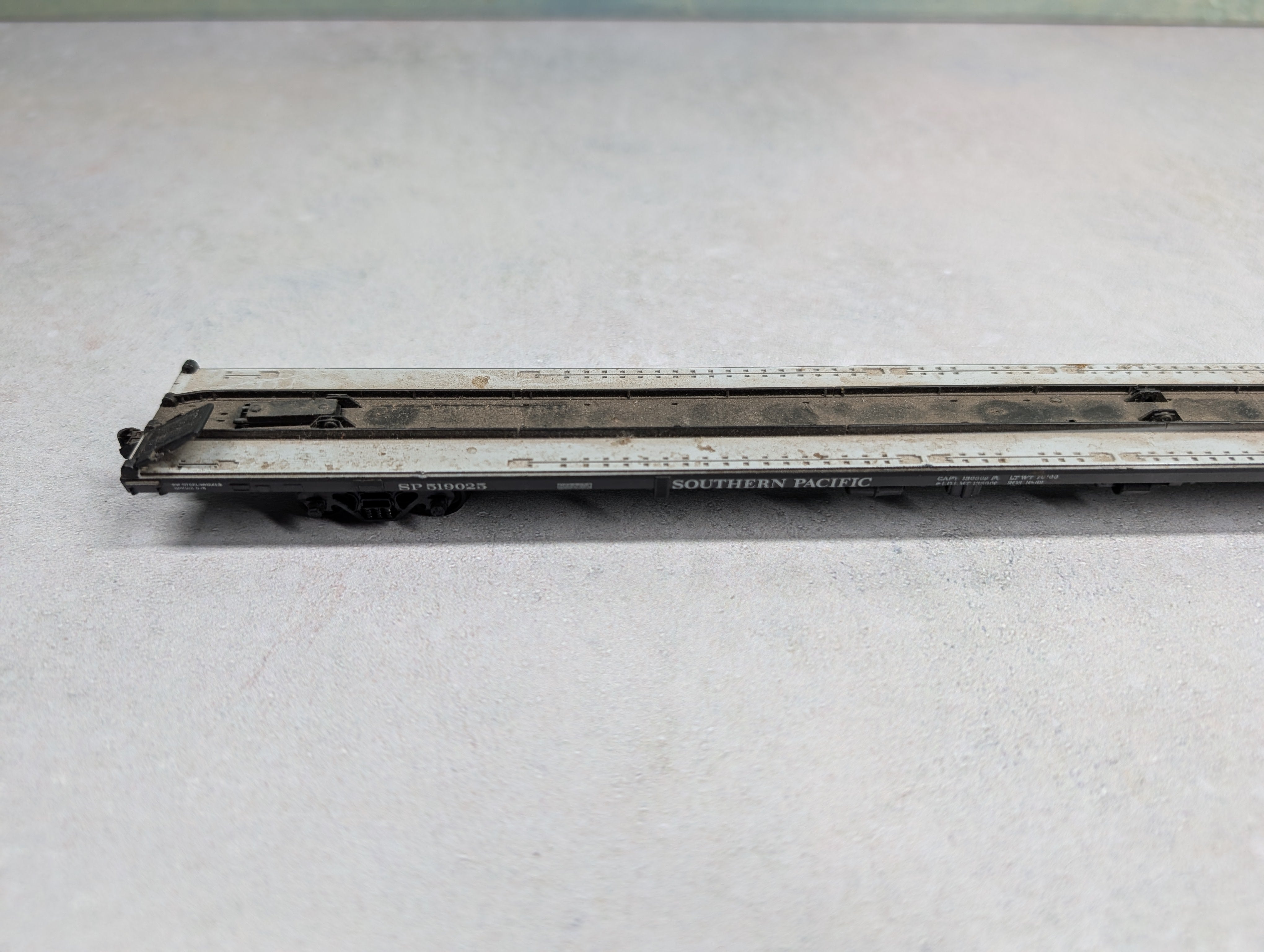 USED Athearn HO Scale 85' Flat Car Southern Pacific SP #519025
