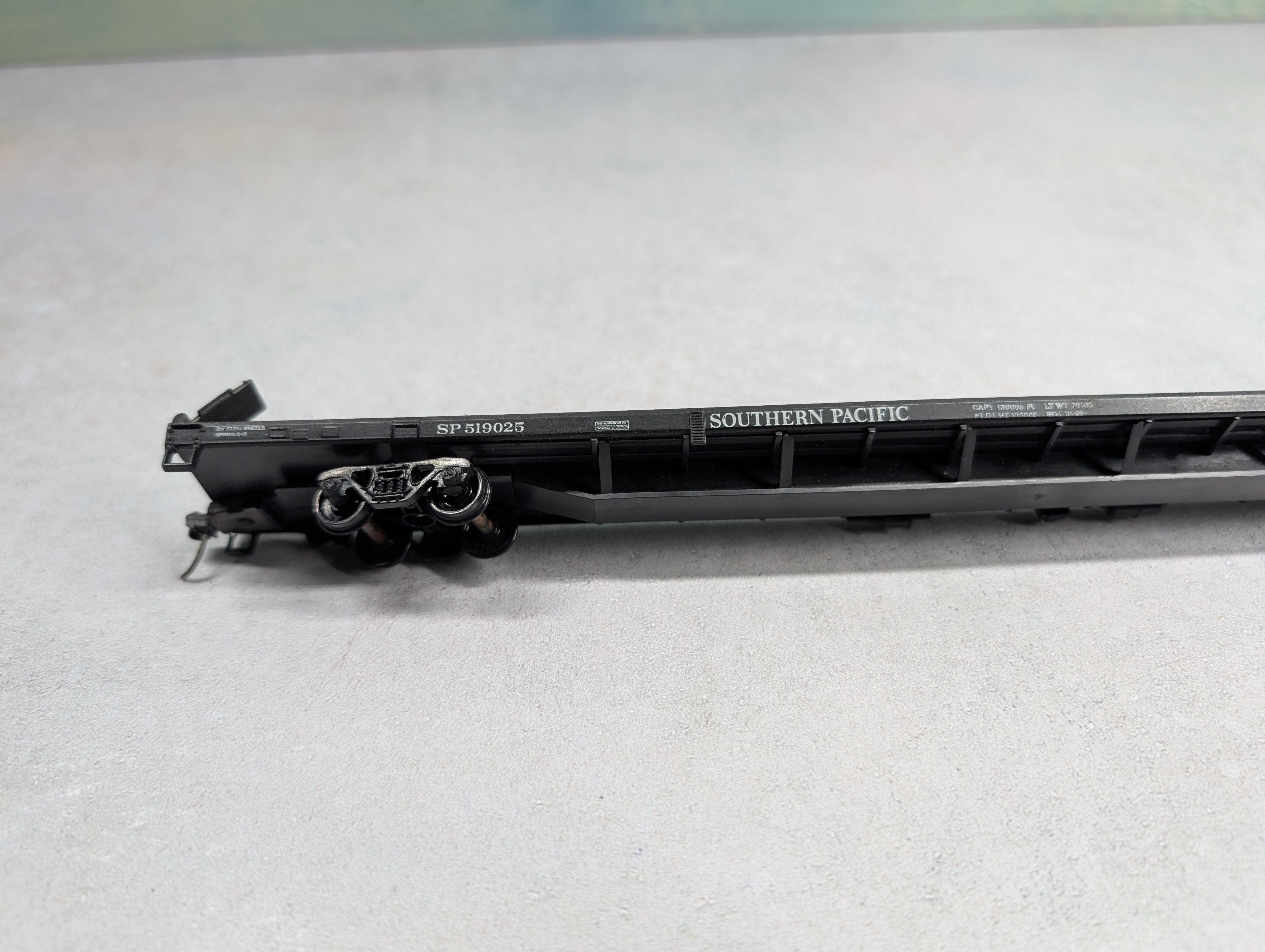 USED Athearn HO Scale 85' Flat Car Southern Pacific SP #519025