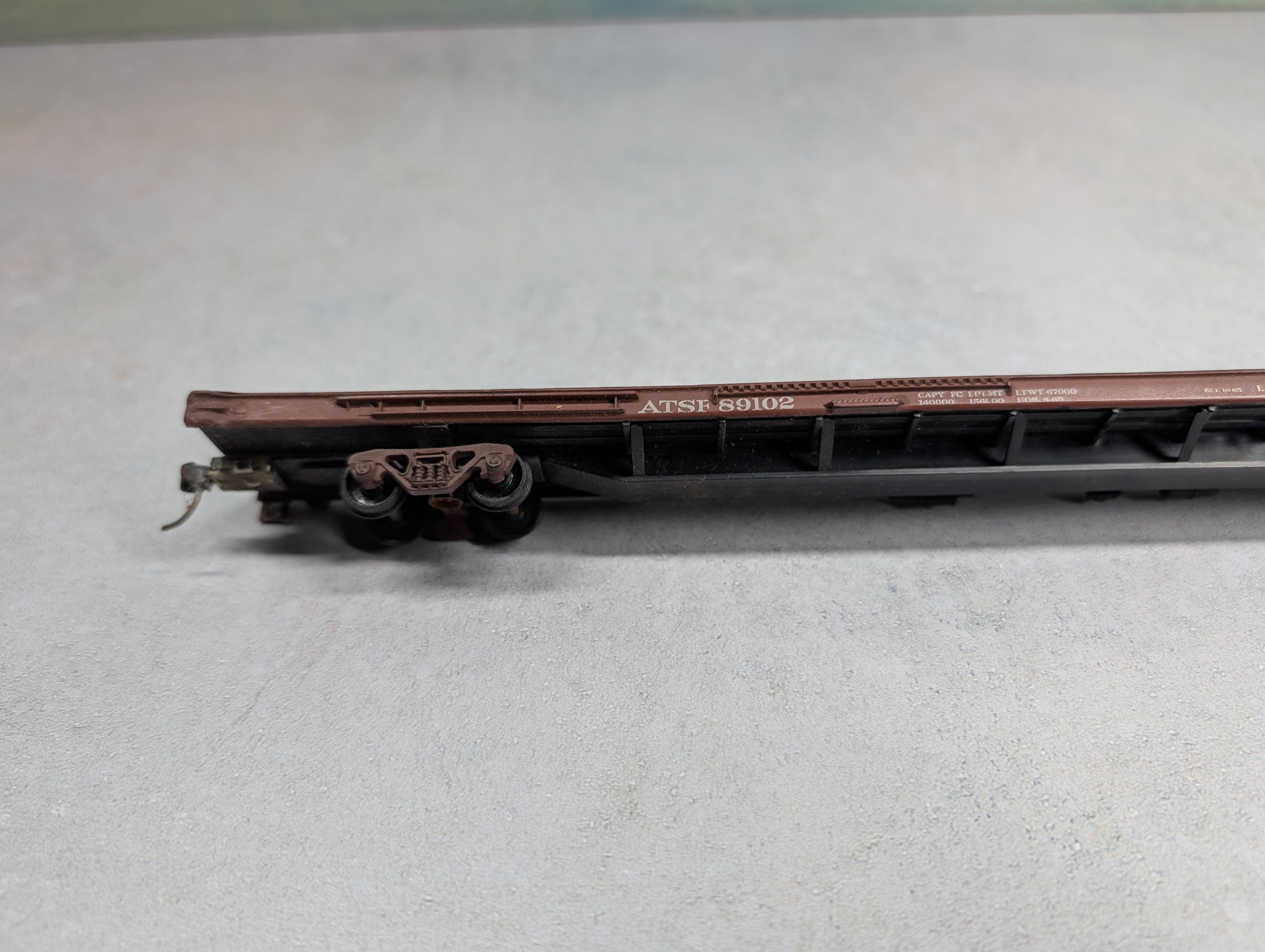 USED Athearn HO Scale 85' Flat Car Santa Fe ATSF #89102