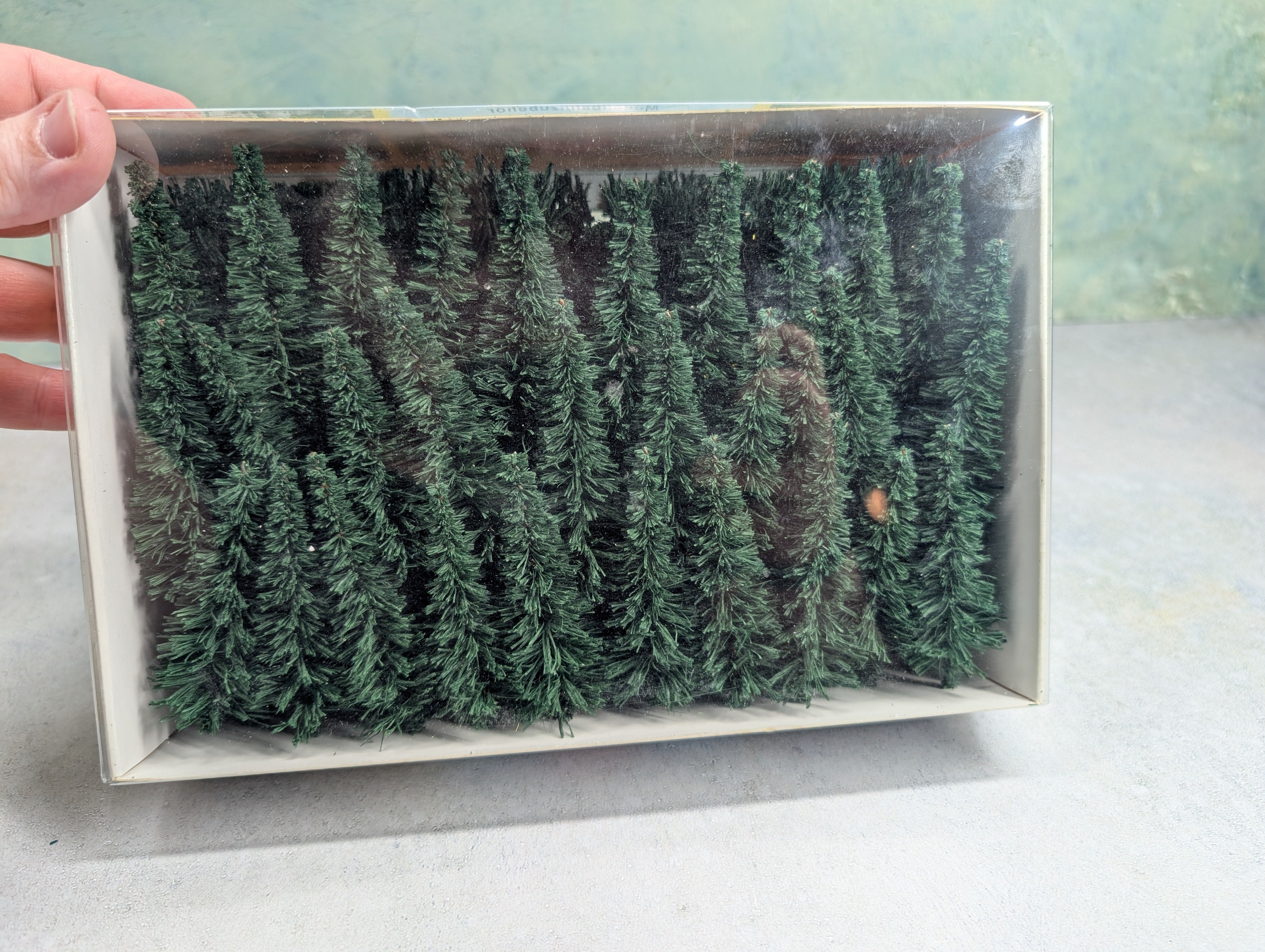 Heki HK0309 MULTI Scale Unflocked Pine Mini-Forest 1.5" - 3" (100 pcs)