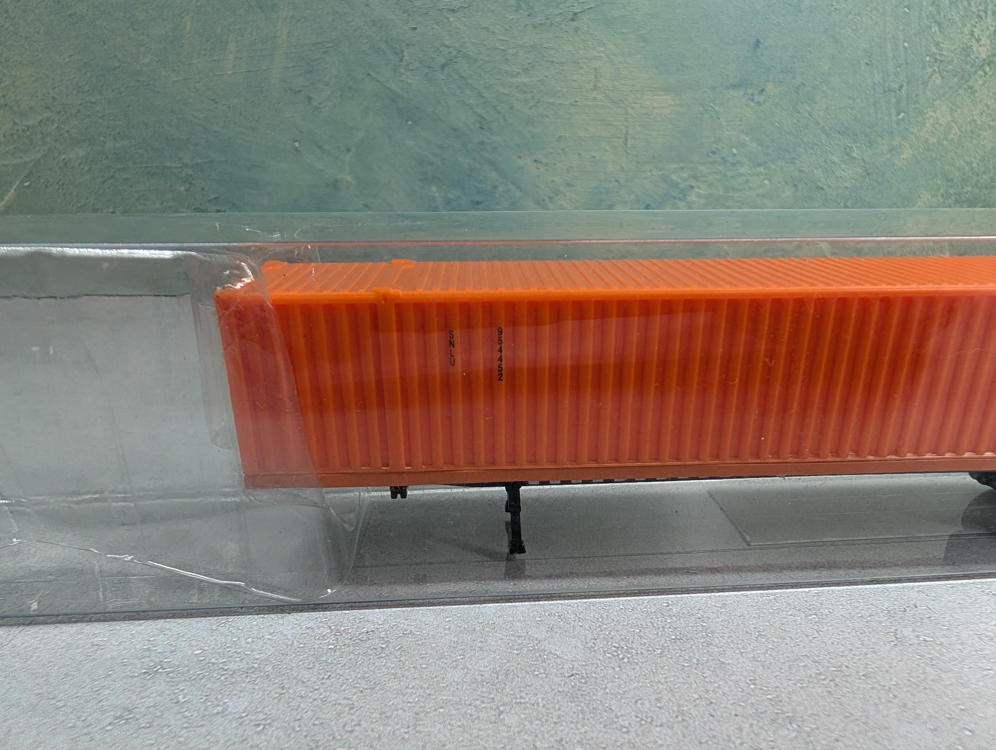 USED Trucks N Stuff HO Scale 53' Container Schneider