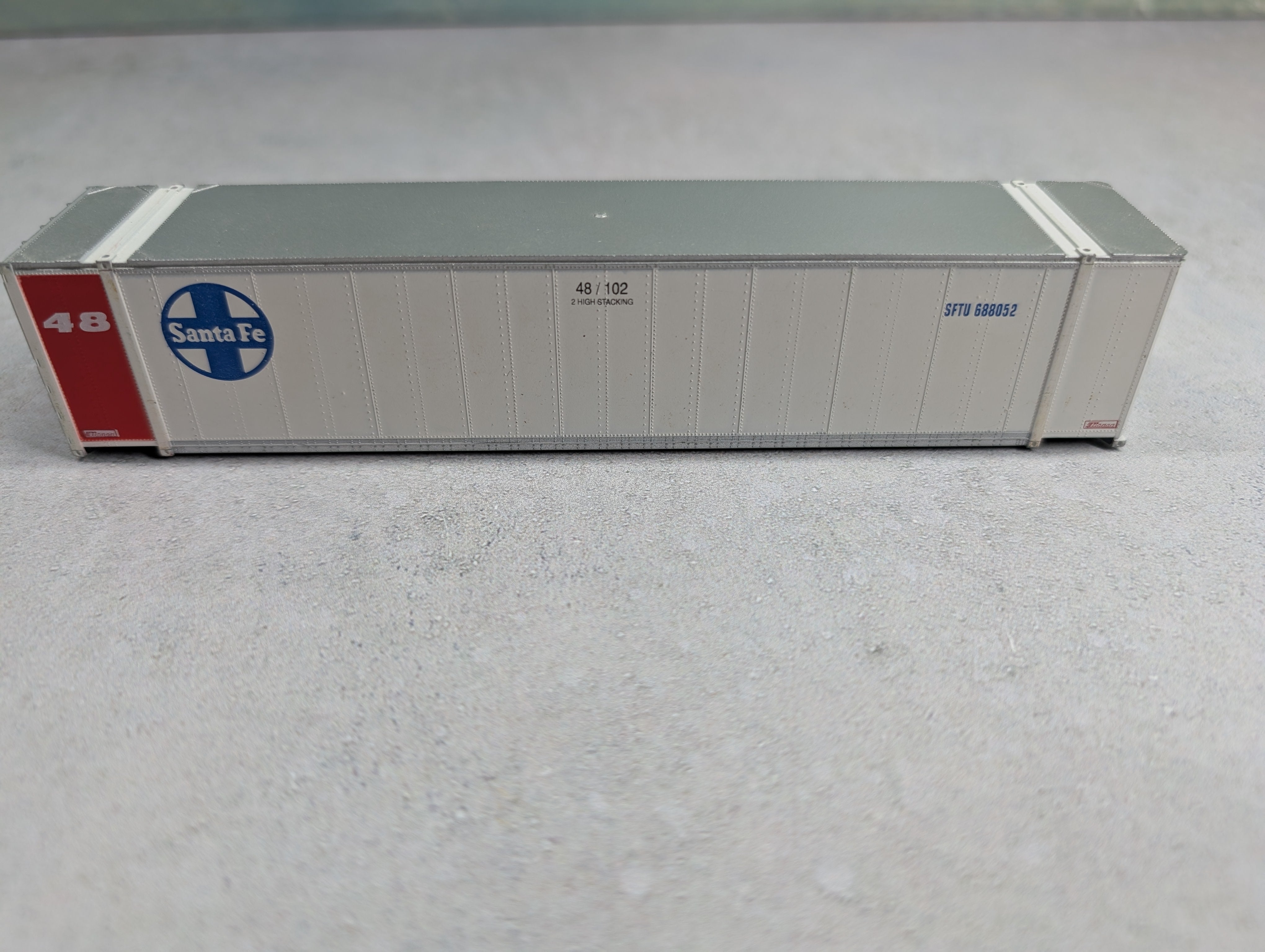 USED Athearn HO Scale 48' Container Santa Fe SFTU #688052