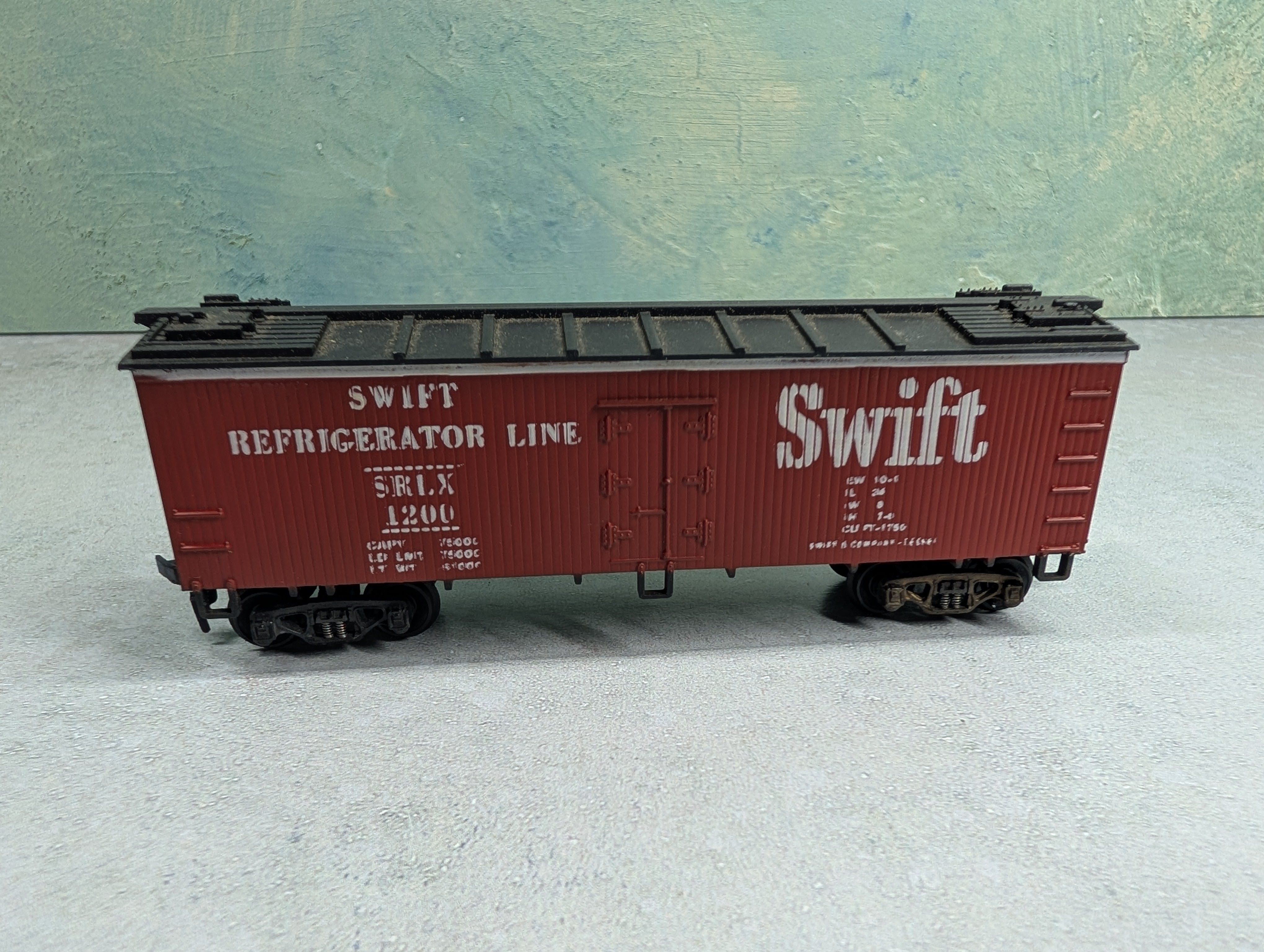 USED Varney HO Scale 40' Wooden Reefer Box Car Swift Refrigerator Line SRLX #1200