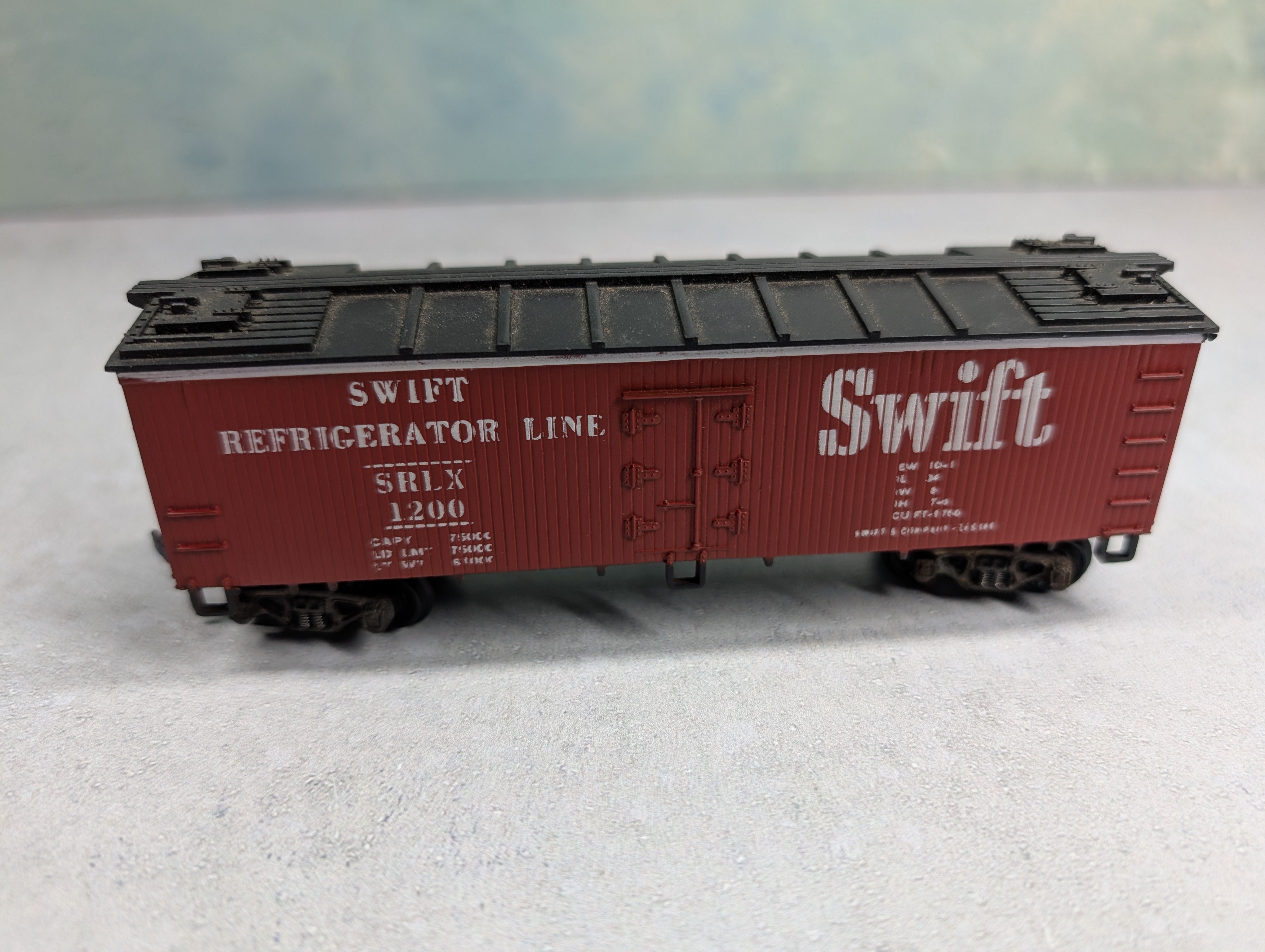 USED Varney HO Scale 40' Wooden Reefer Box Car Swift Refrigerator Line SRLX #1200