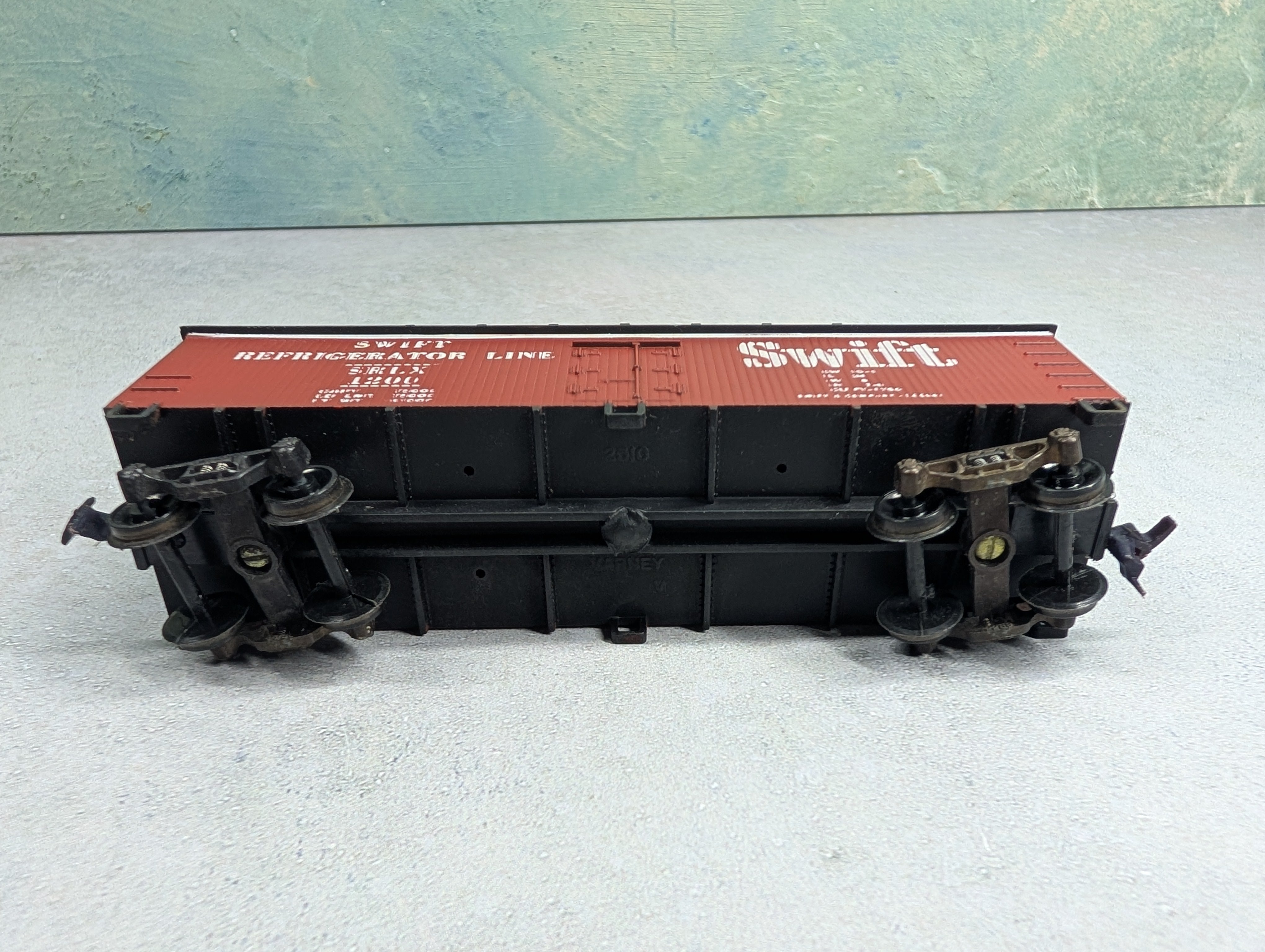 USED Varney HO Scale 40' Wooden Reefer Box Car Swift Refrigerator Line SRLX #1200
