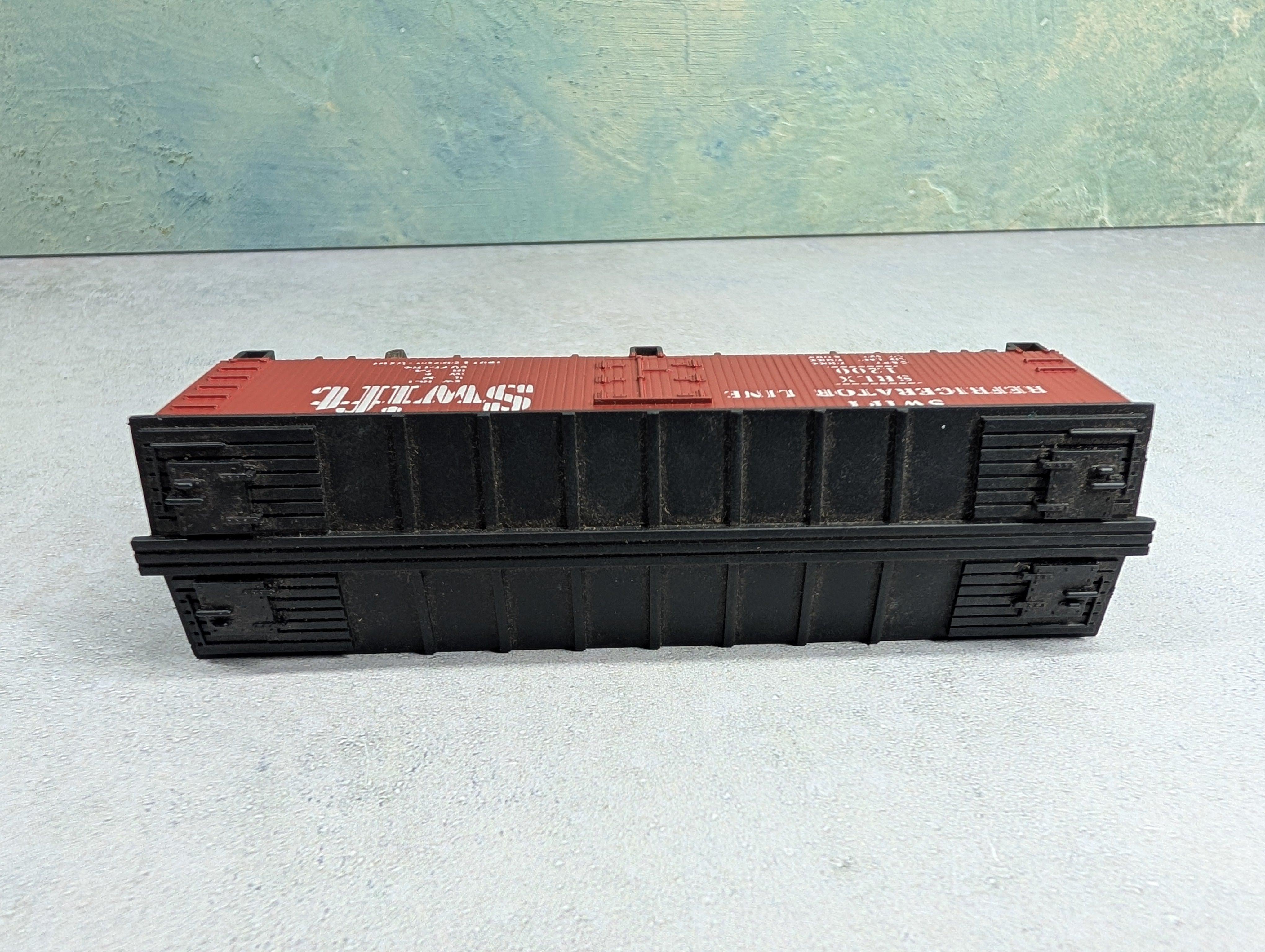 USED Varney HO Scale 40' Wooden Reefer Box Car Swift Refrigerator Line SRLX #1200