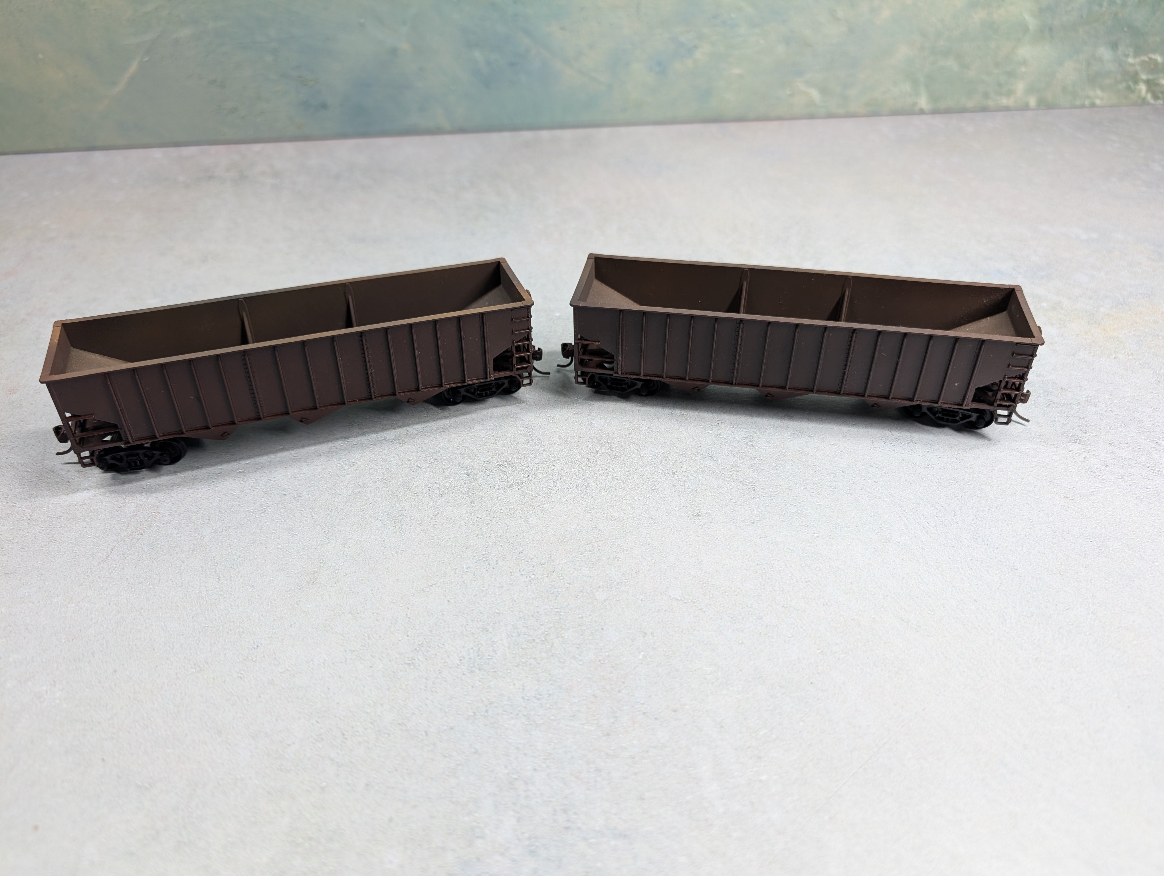 USED Stewart Hobbies 10000 HO Scale NYC/AAR 70 Ton 14 Panel Triple Hopper Undecorated (2 pcs)